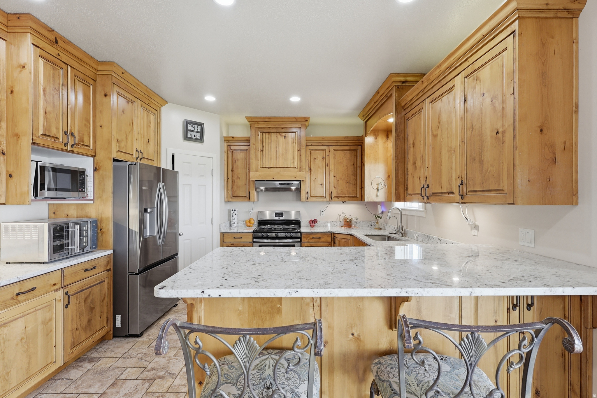 main property photo 12