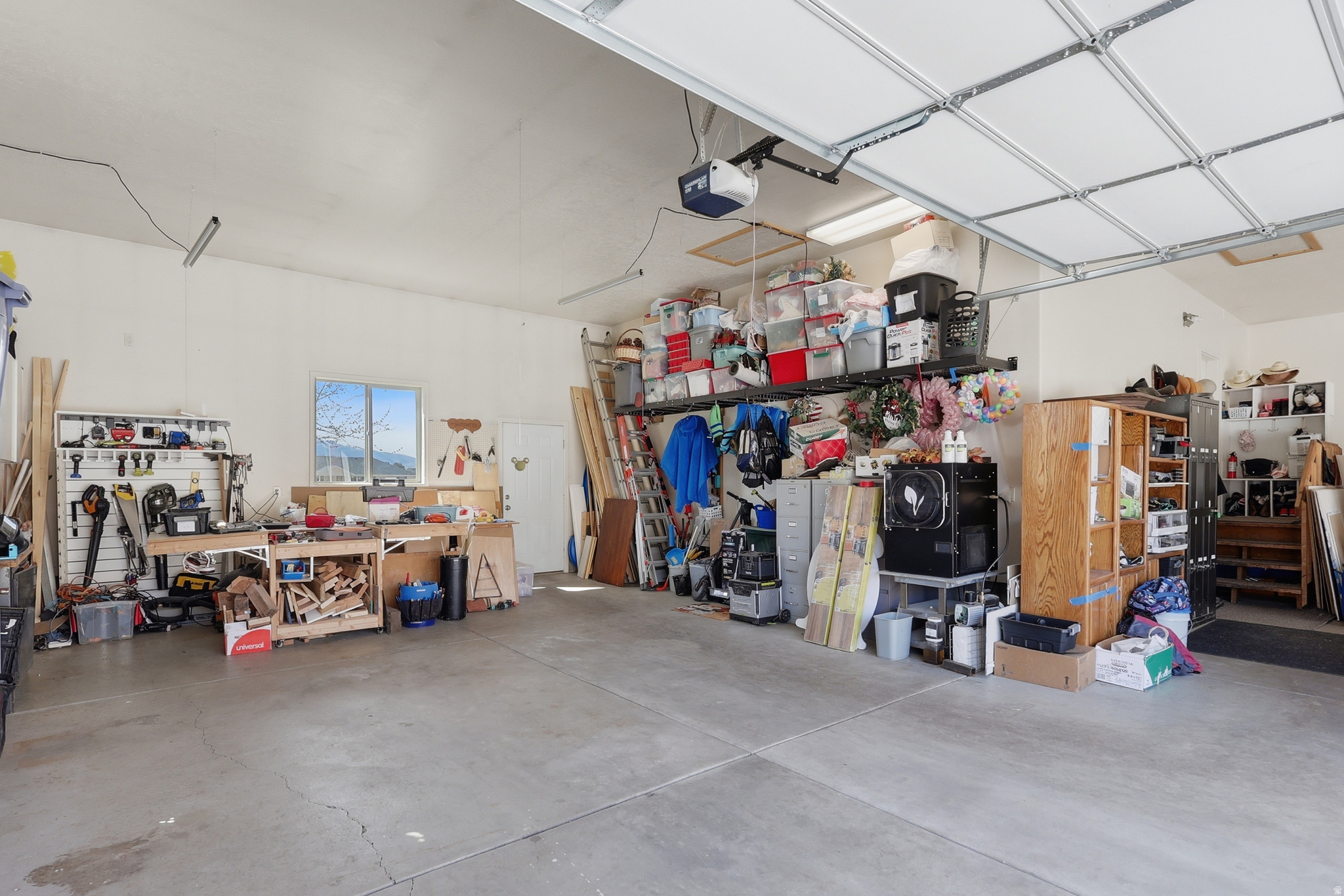 main property photo 45
