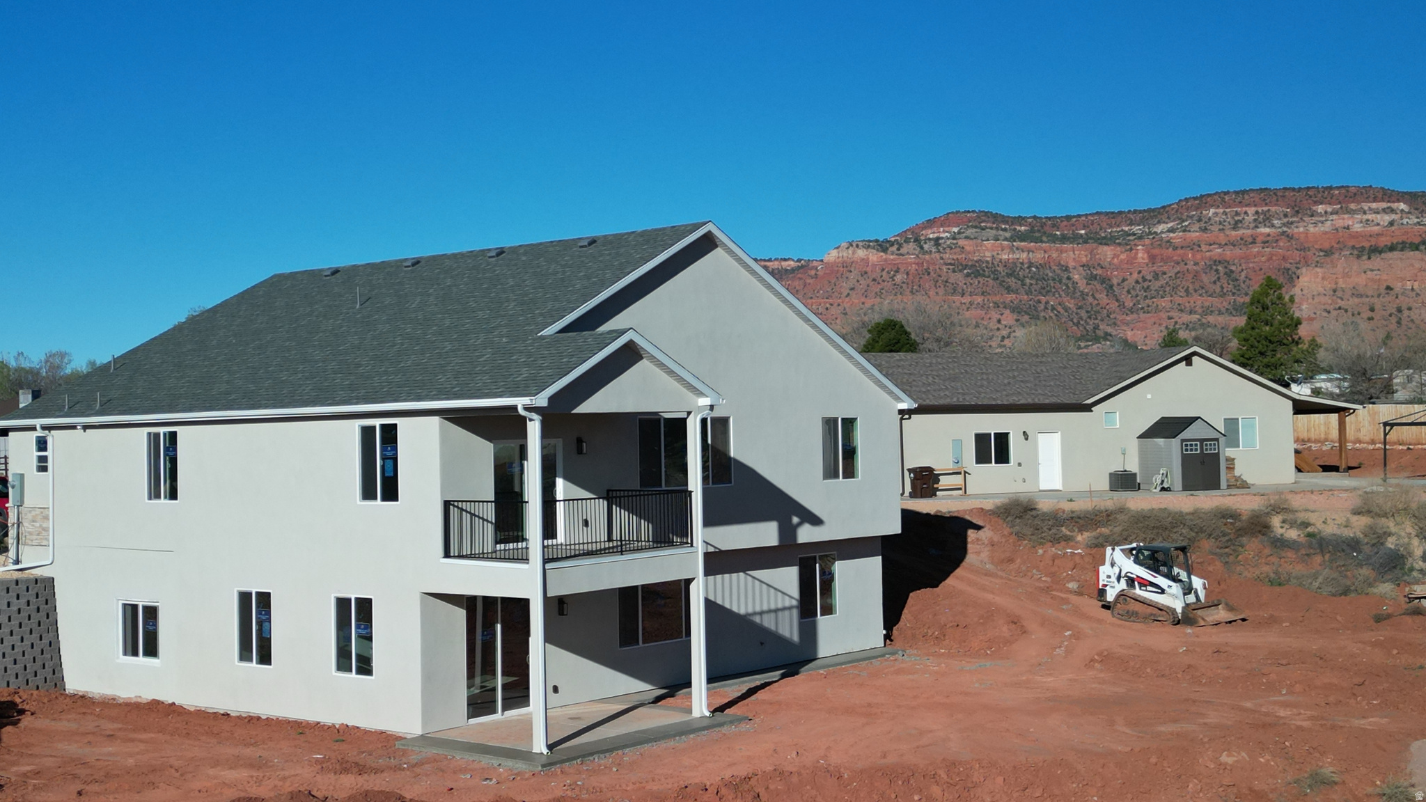 main property photo 8