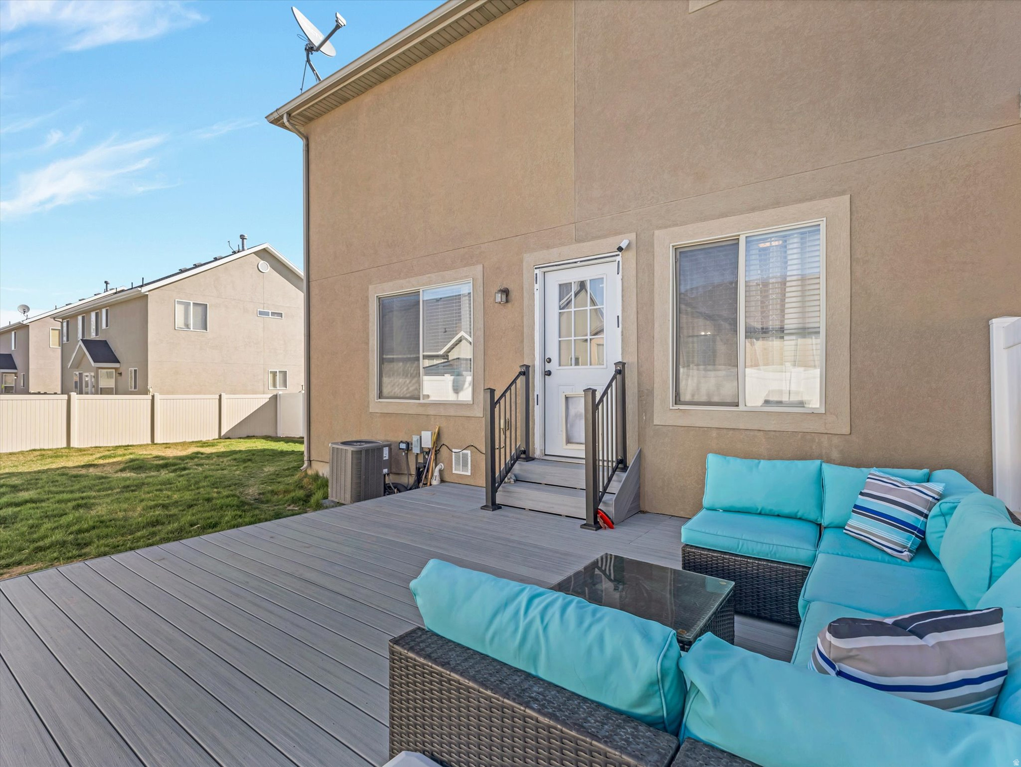 main property photo 16