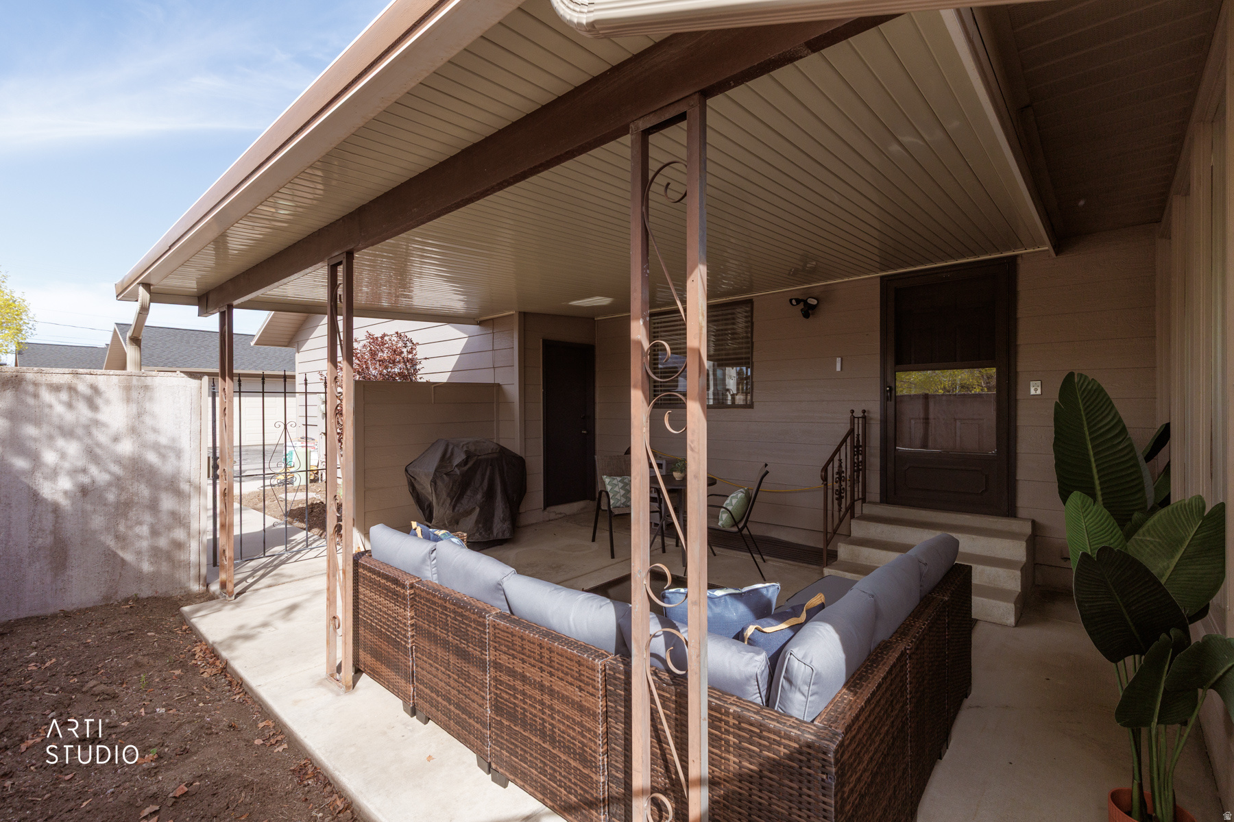 main property photo 33