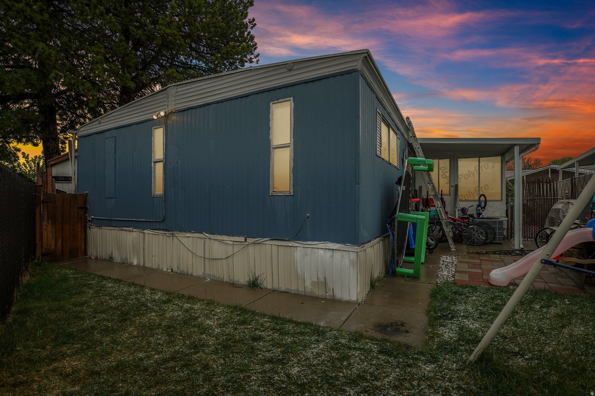 main property photo 16