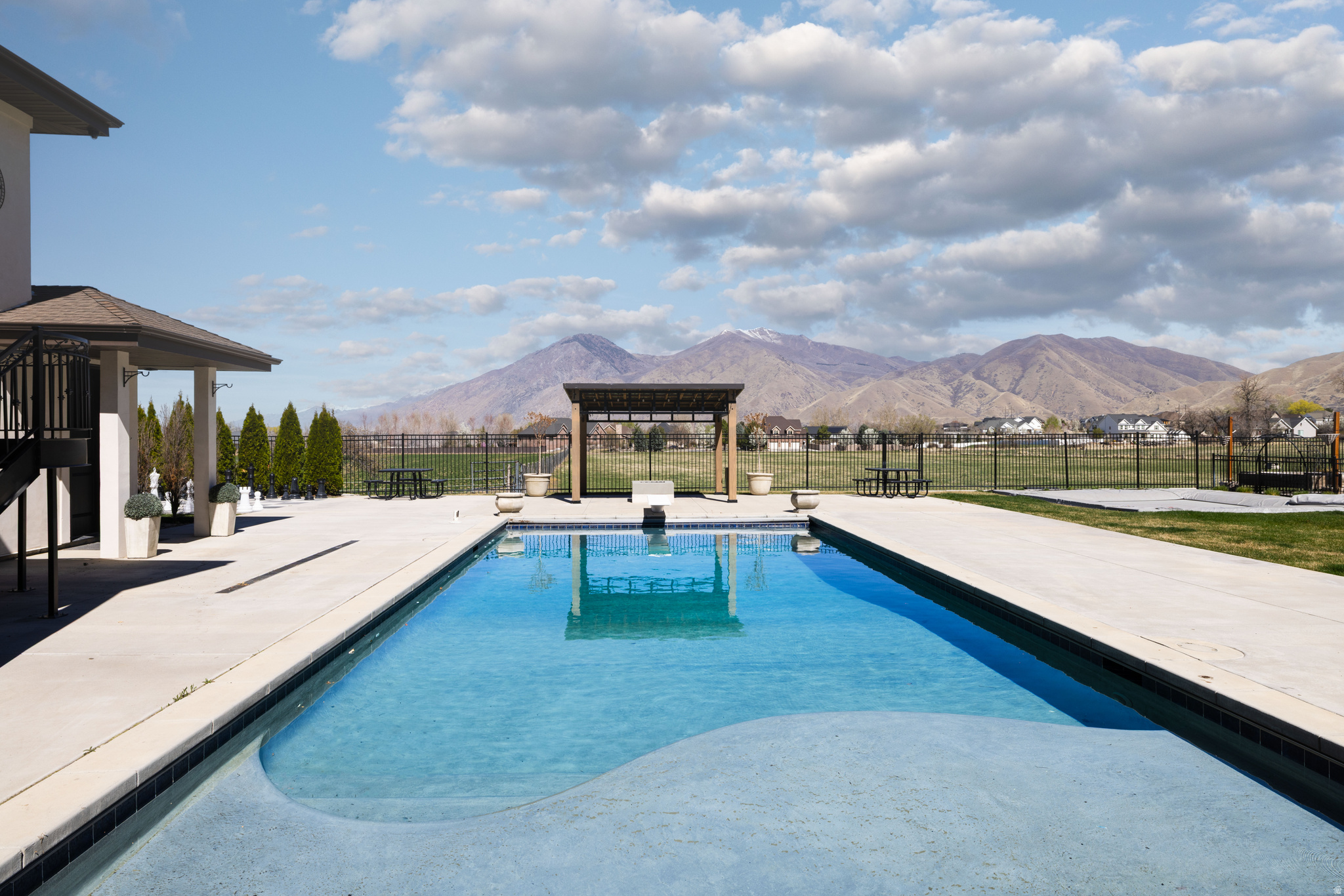 main property photo 74