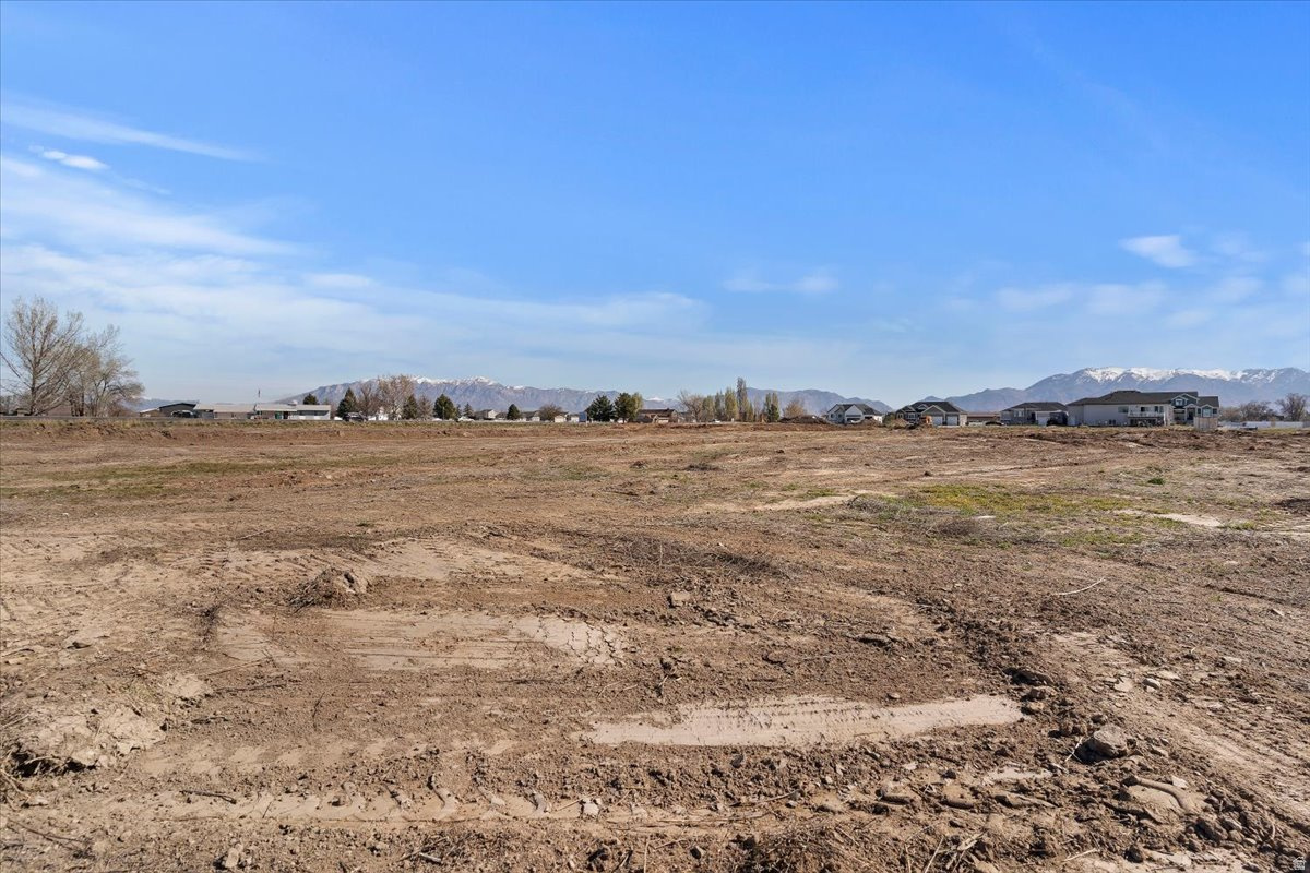main property photo 14