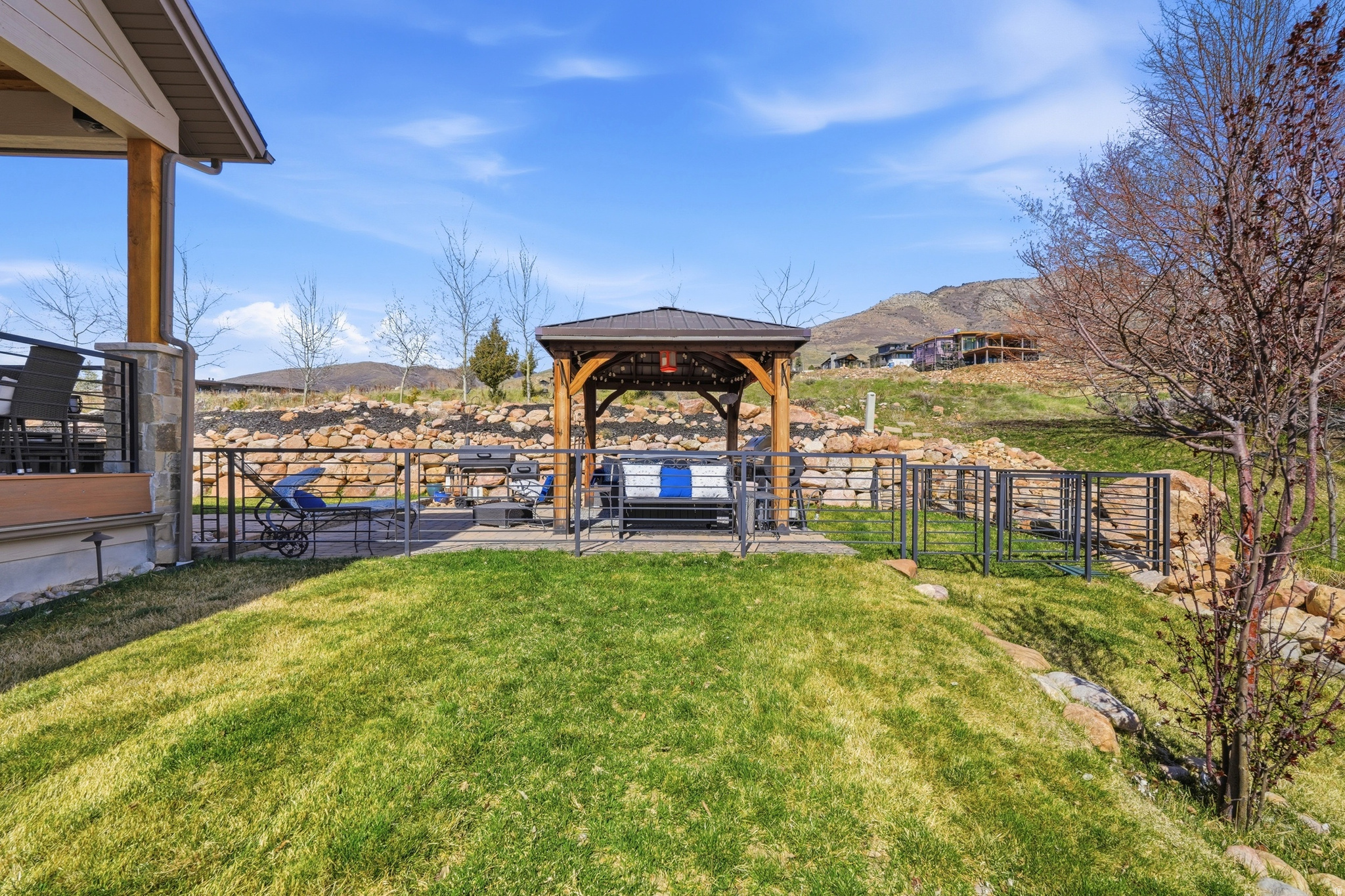 main property photo 81