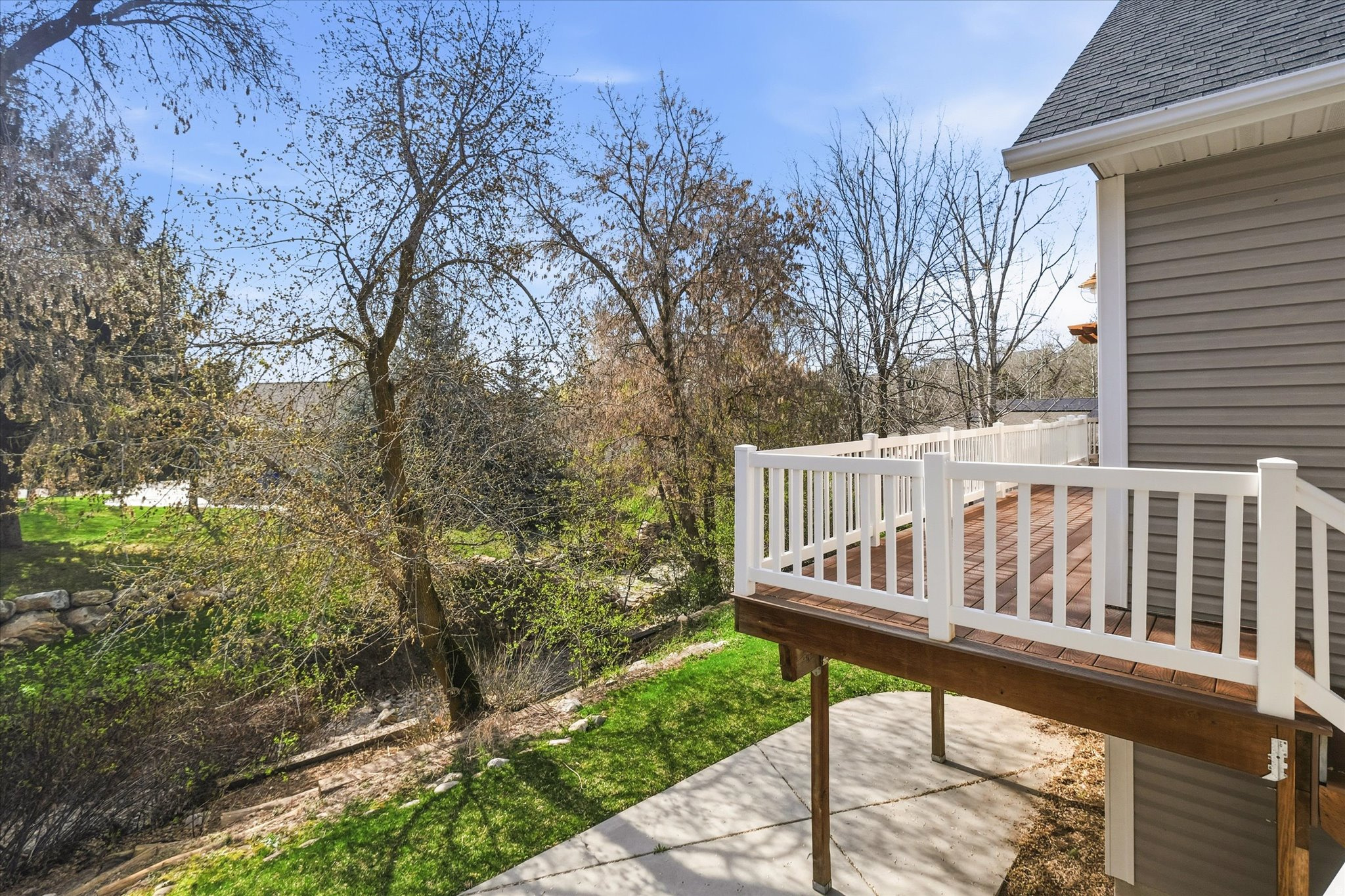 main property photo 44