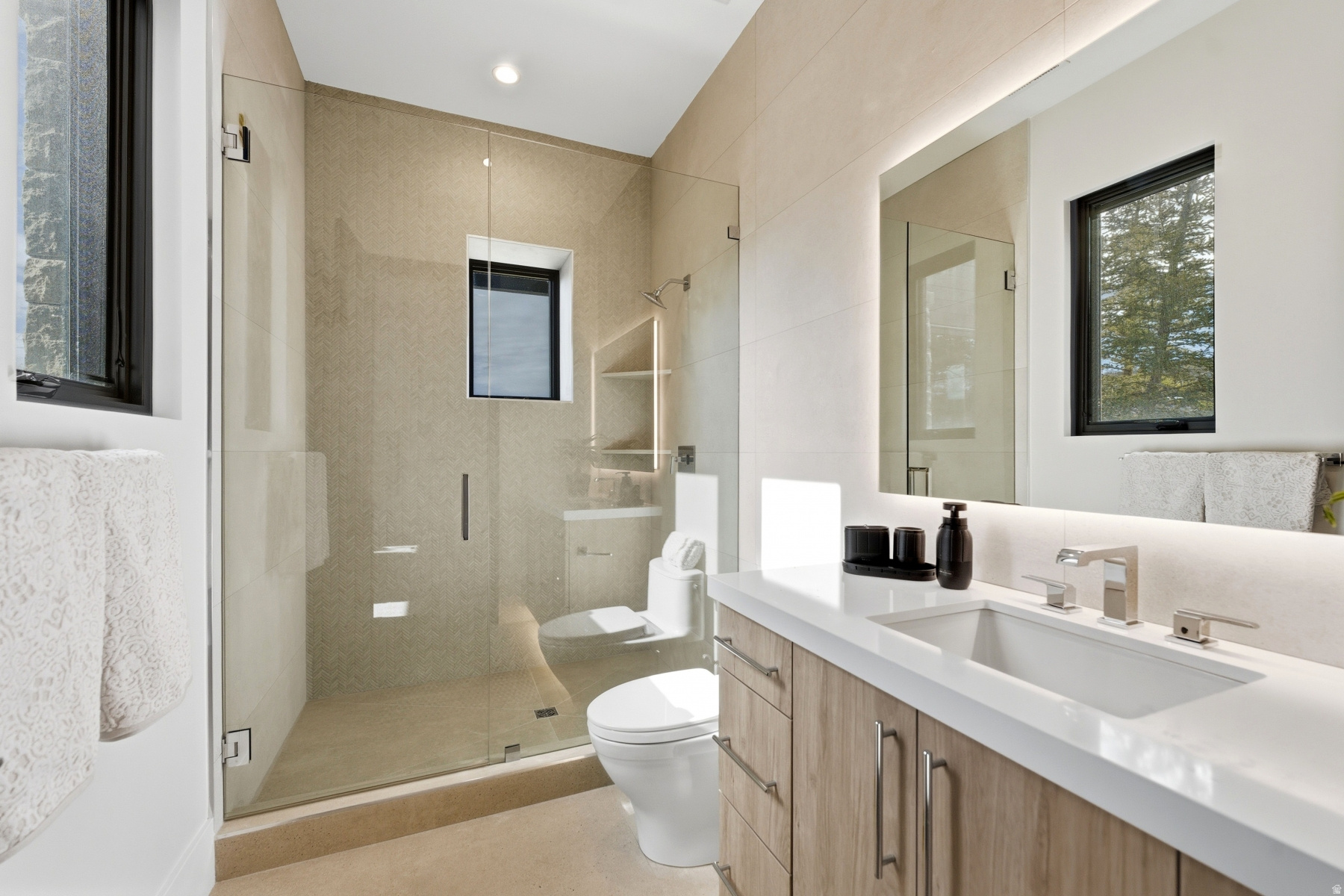main property photo 69