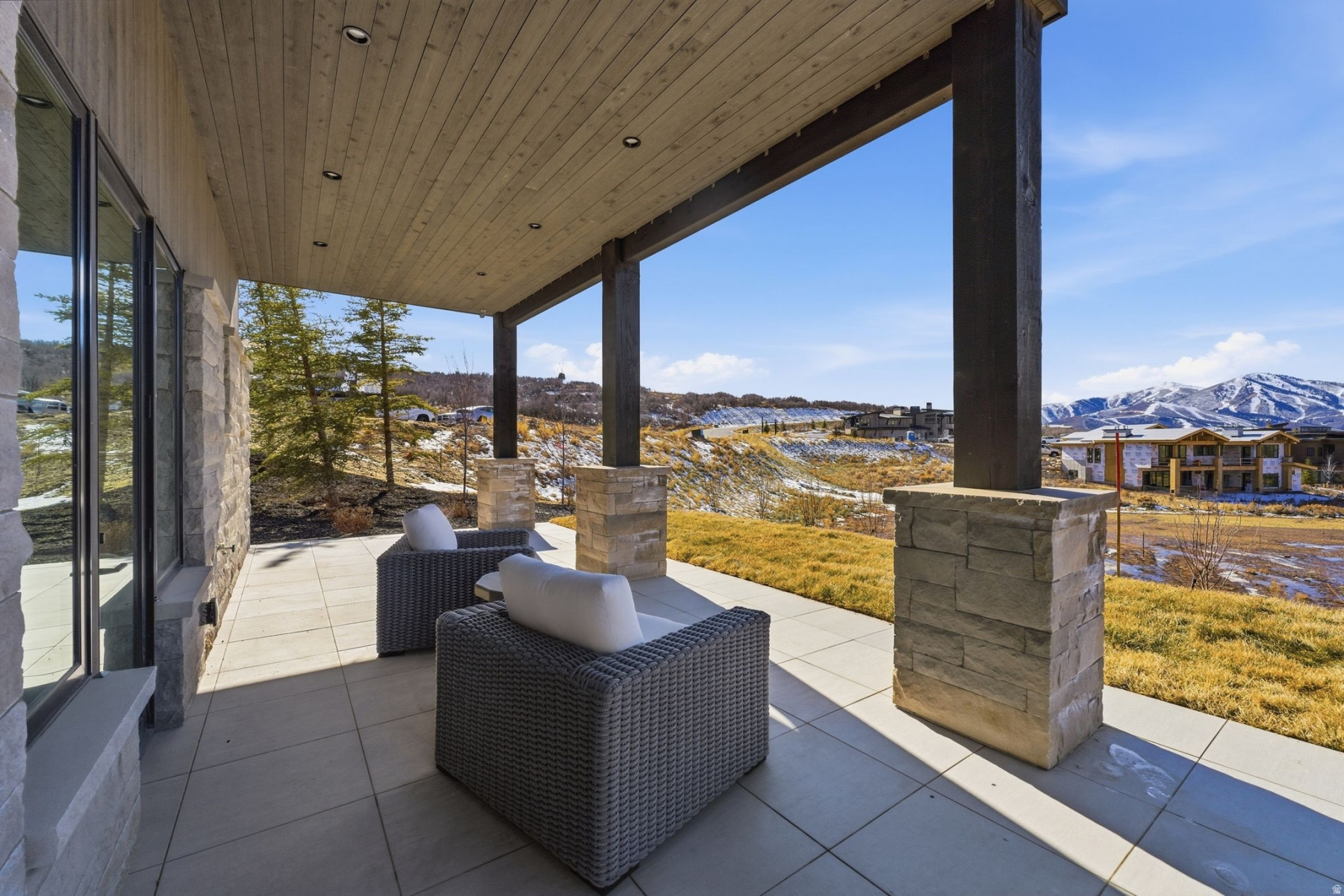 main property photo 76