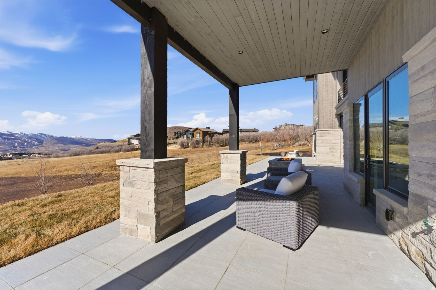main property photo 77
