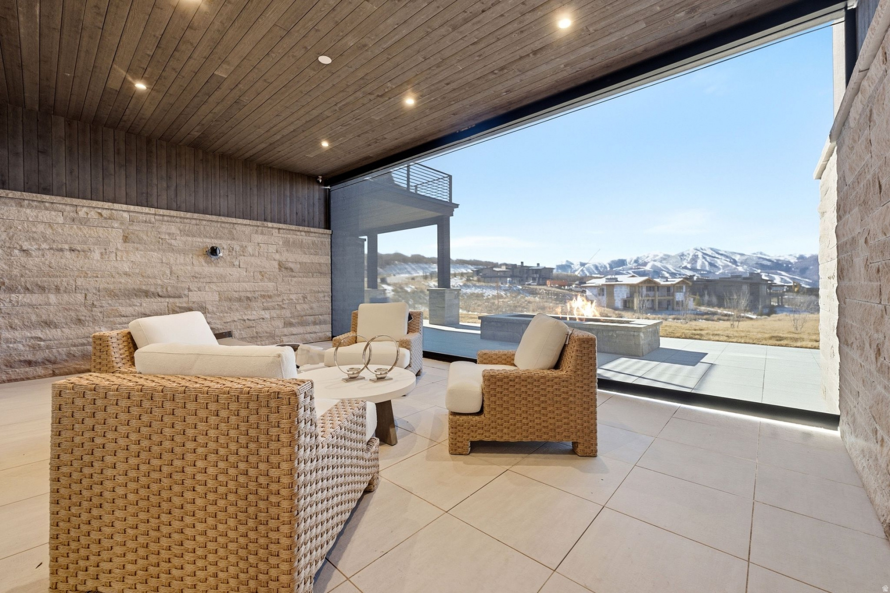 main property photo 83