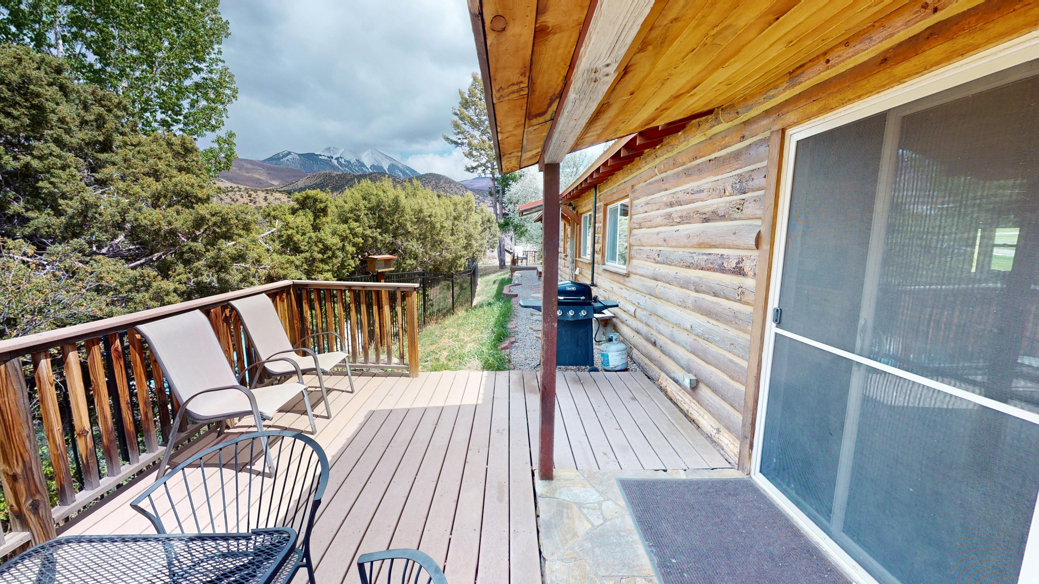 main property photo 37