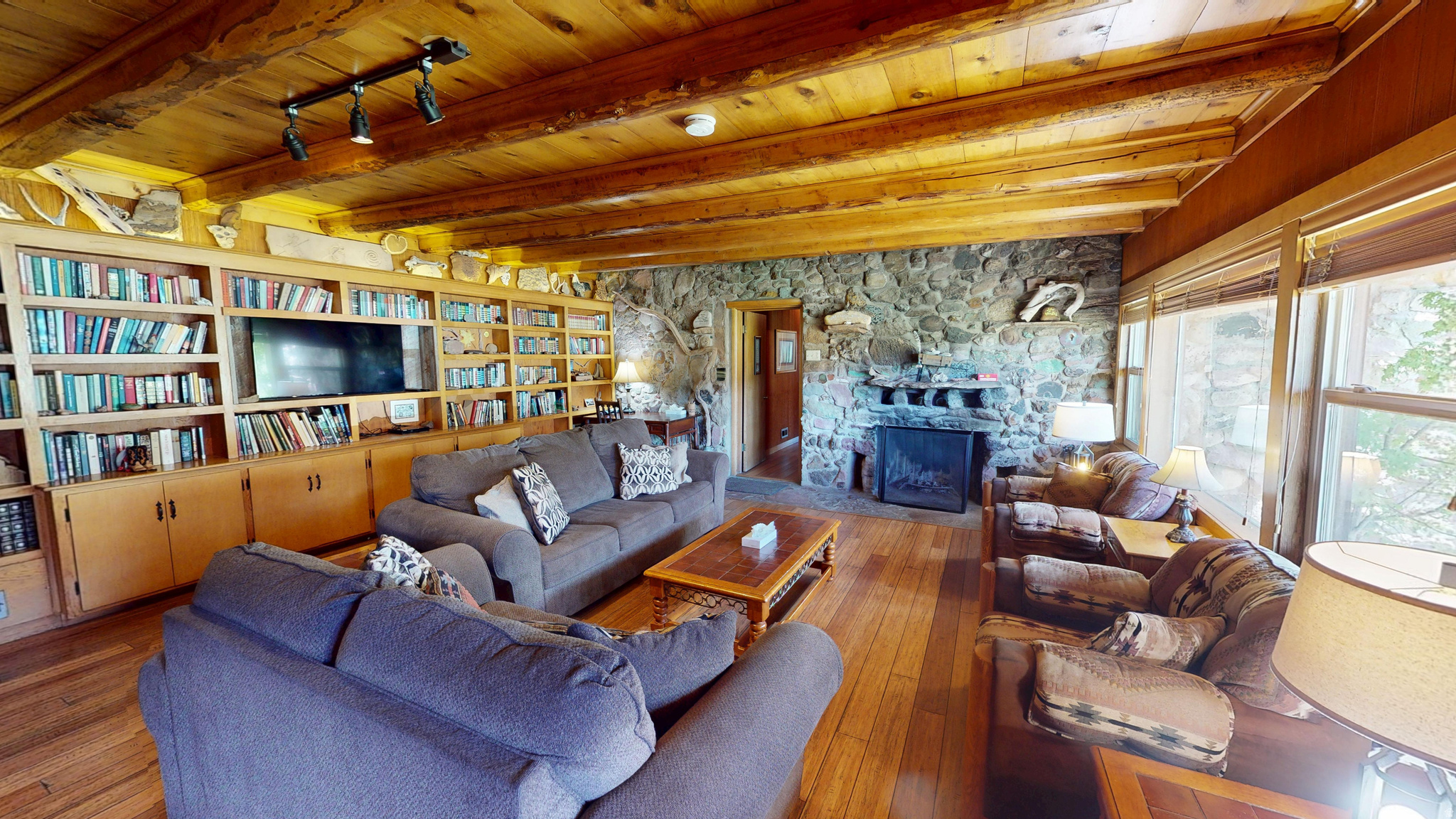 main property photo 38