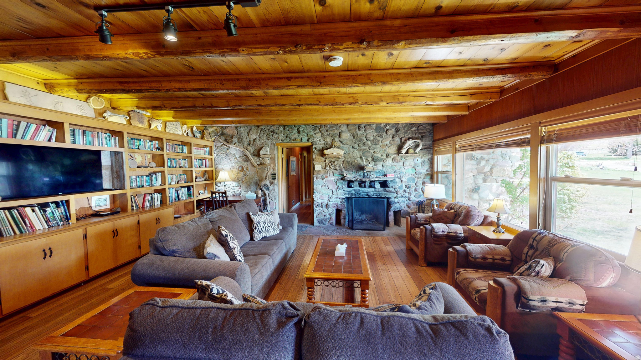 main property photo 39