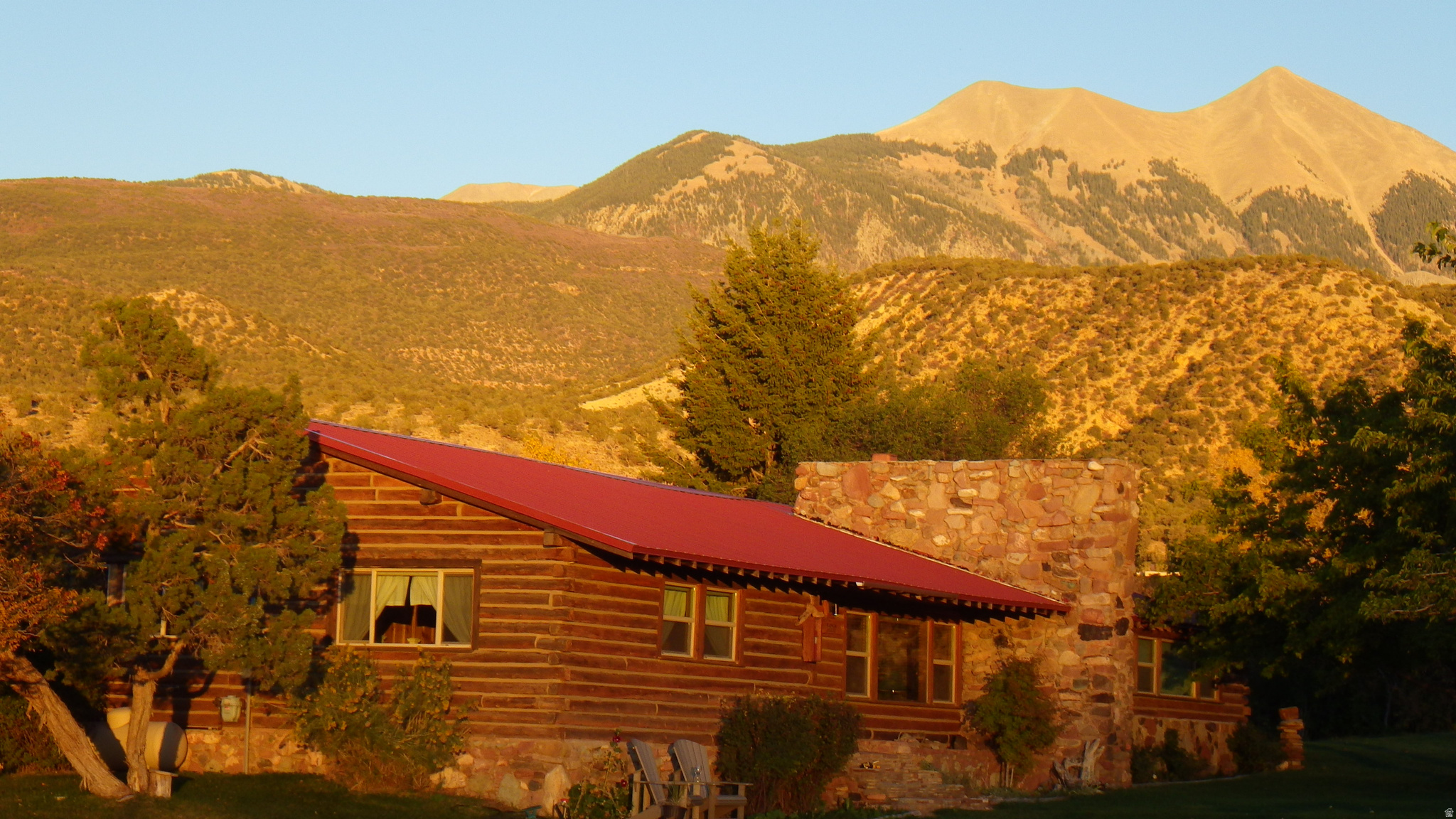 main property photo 43