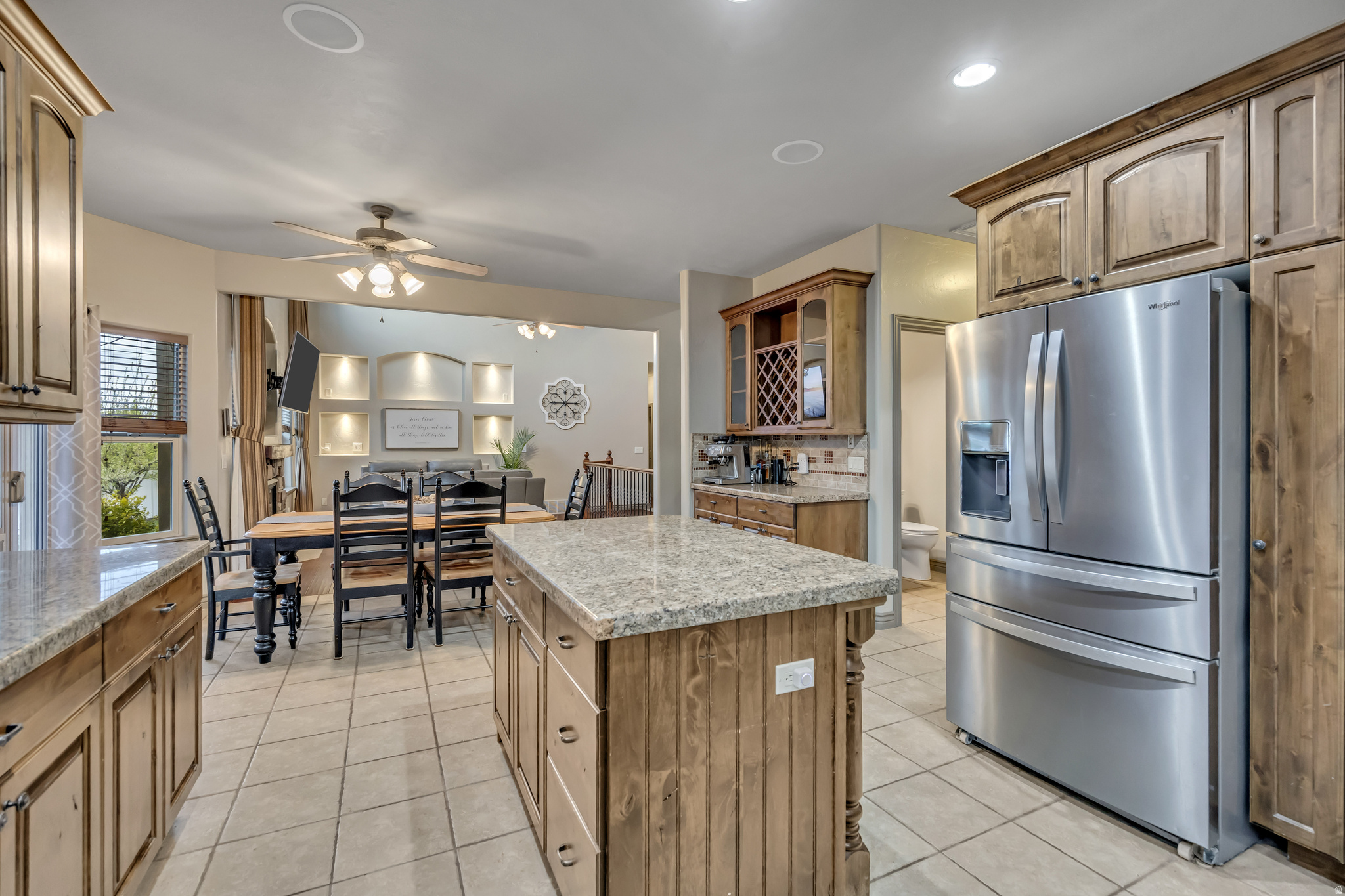 main property photo 14