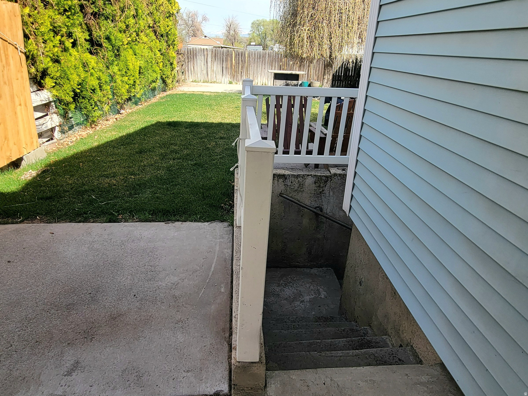 main property photo 35