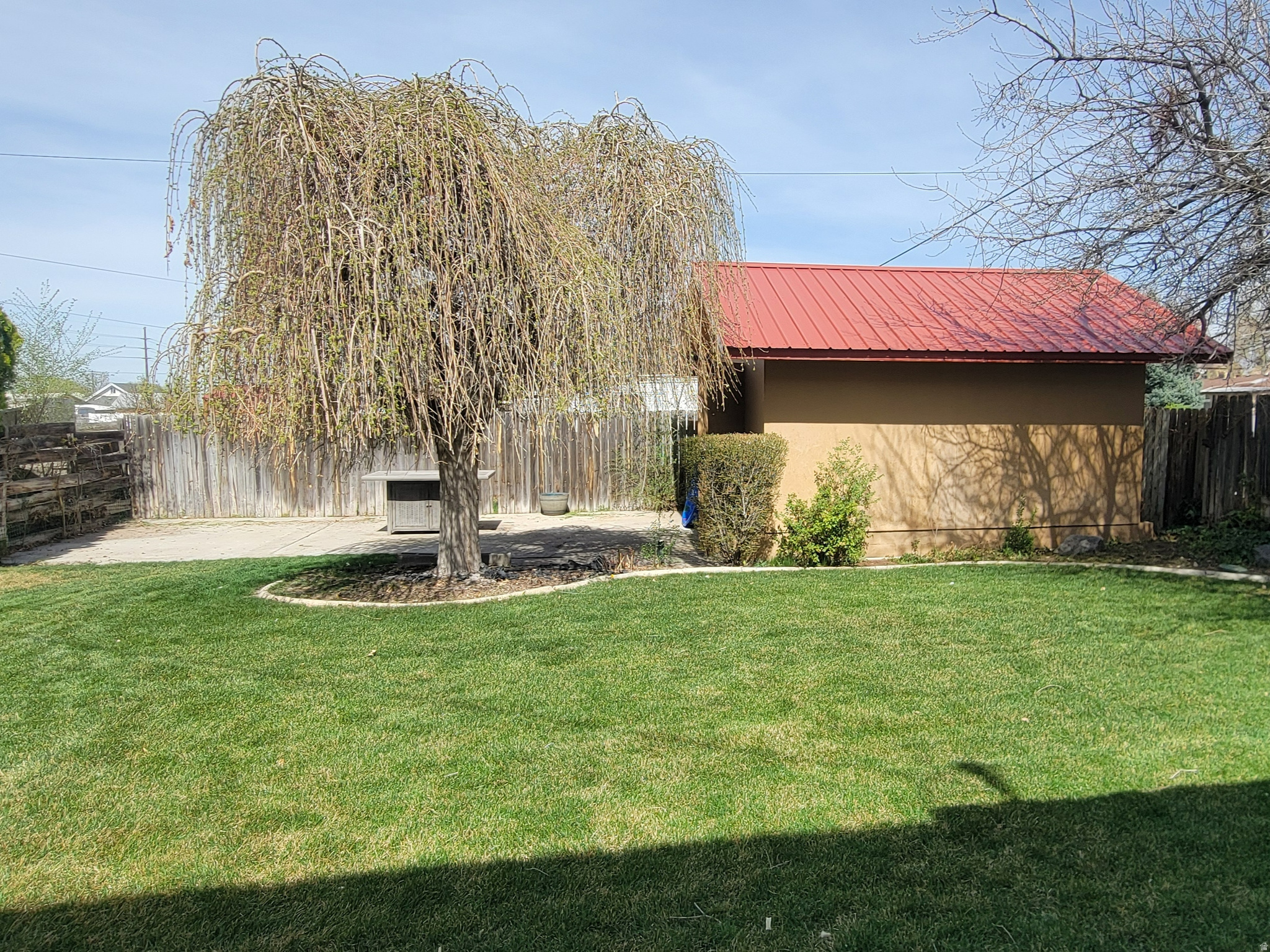 main property photo 37