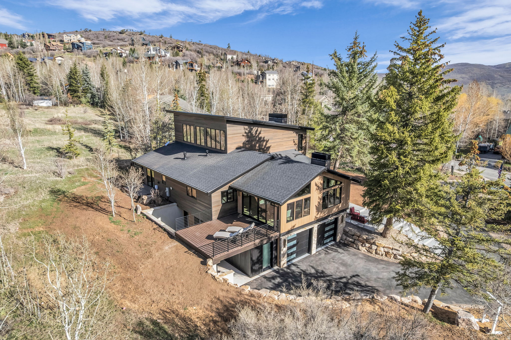 main property photo 74