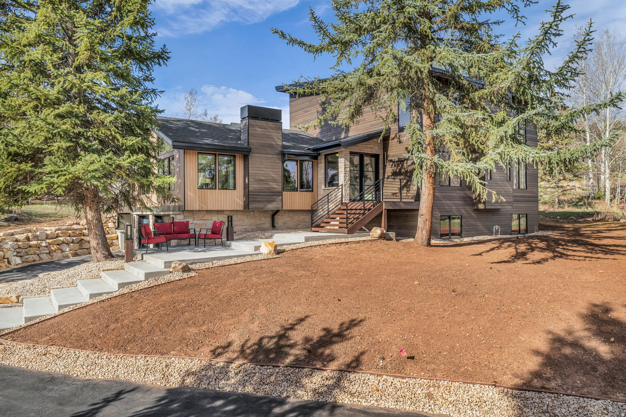 main property photo 78