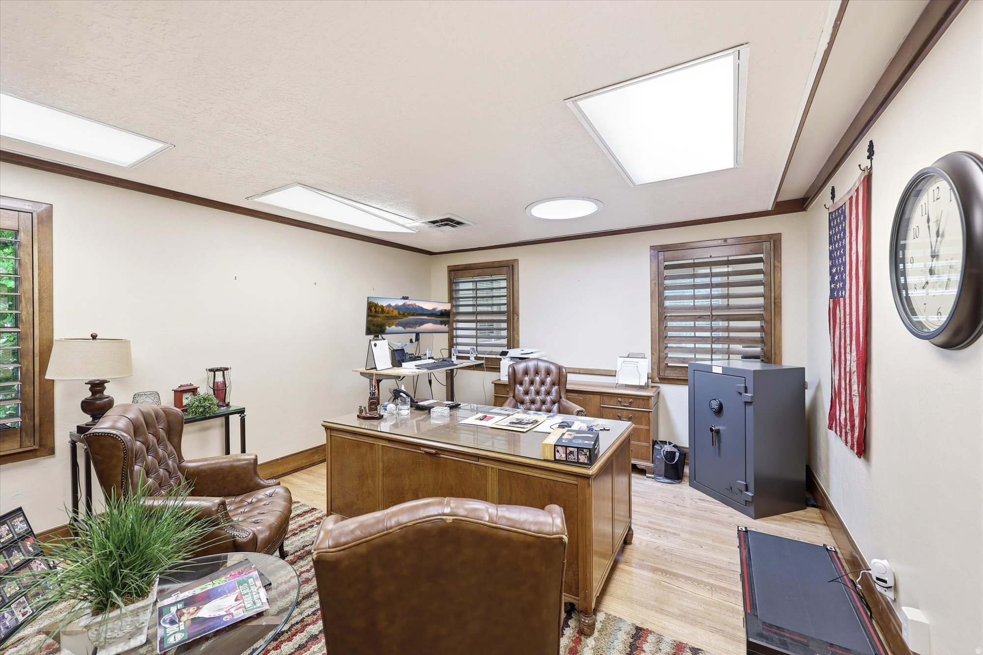 main property photo 18