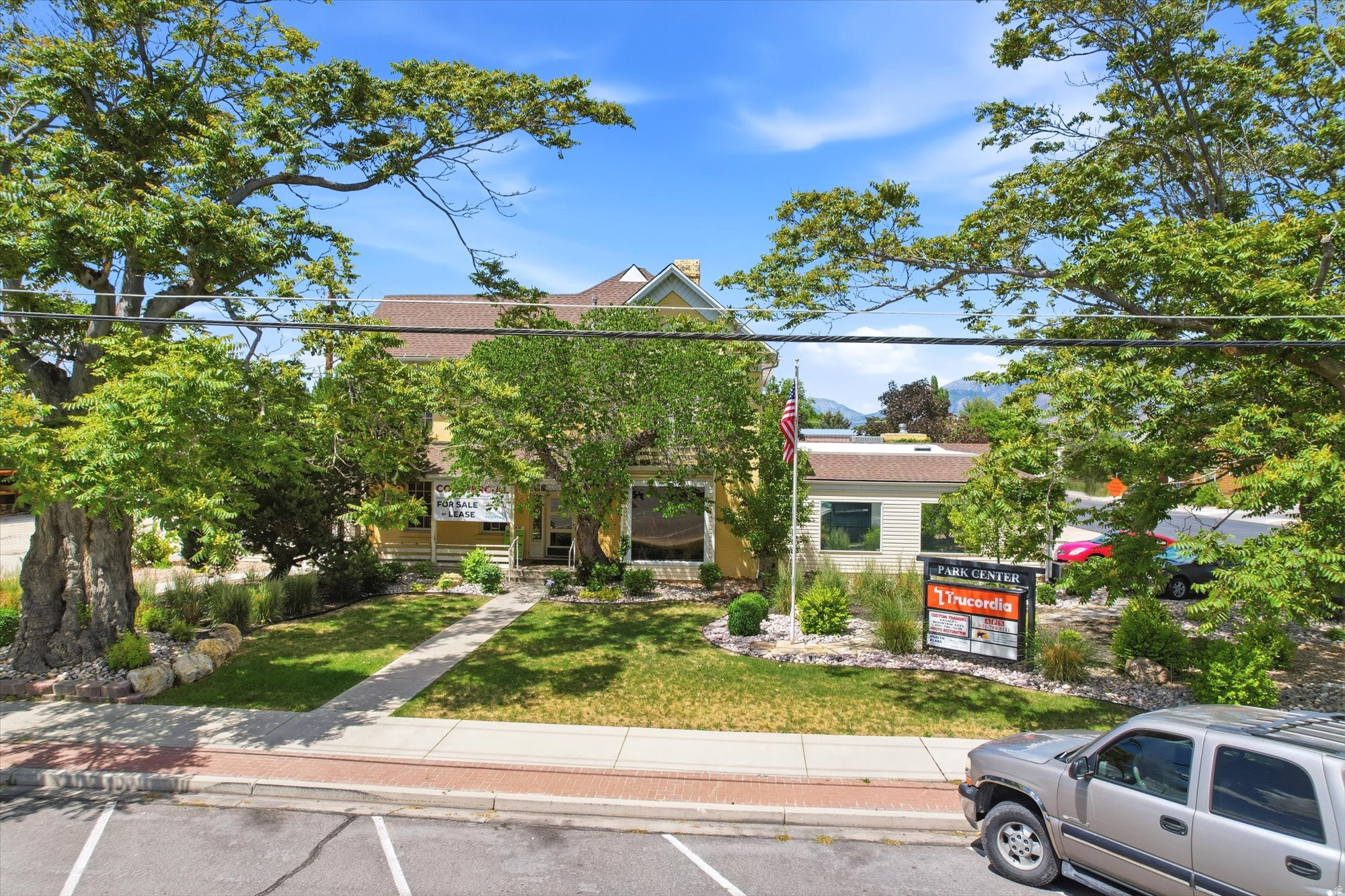 main property photo 6
