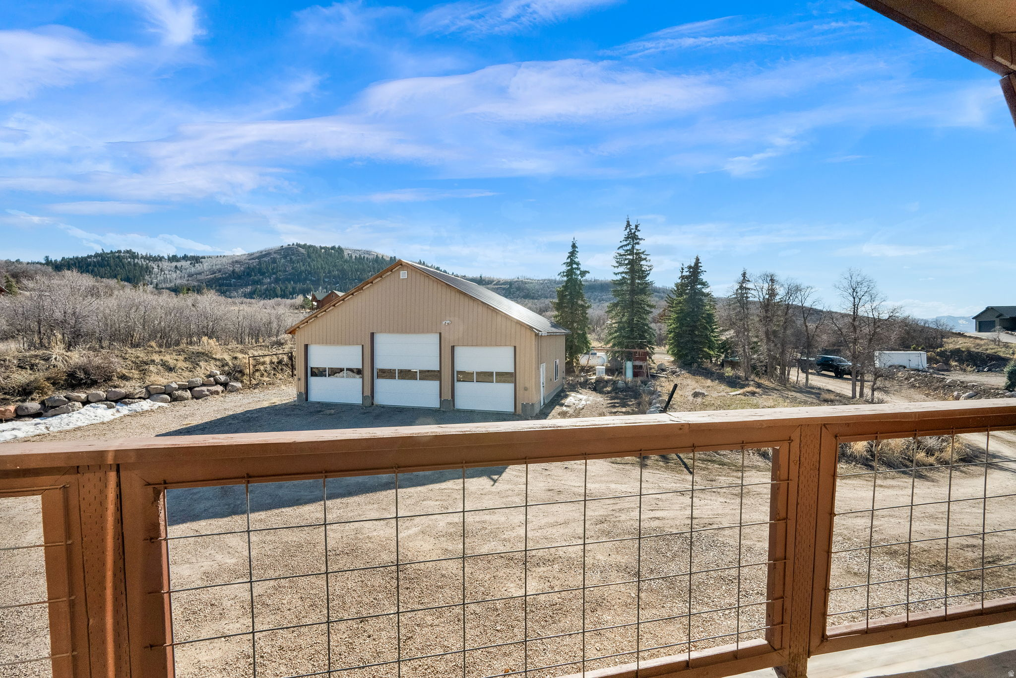 main property photo 25