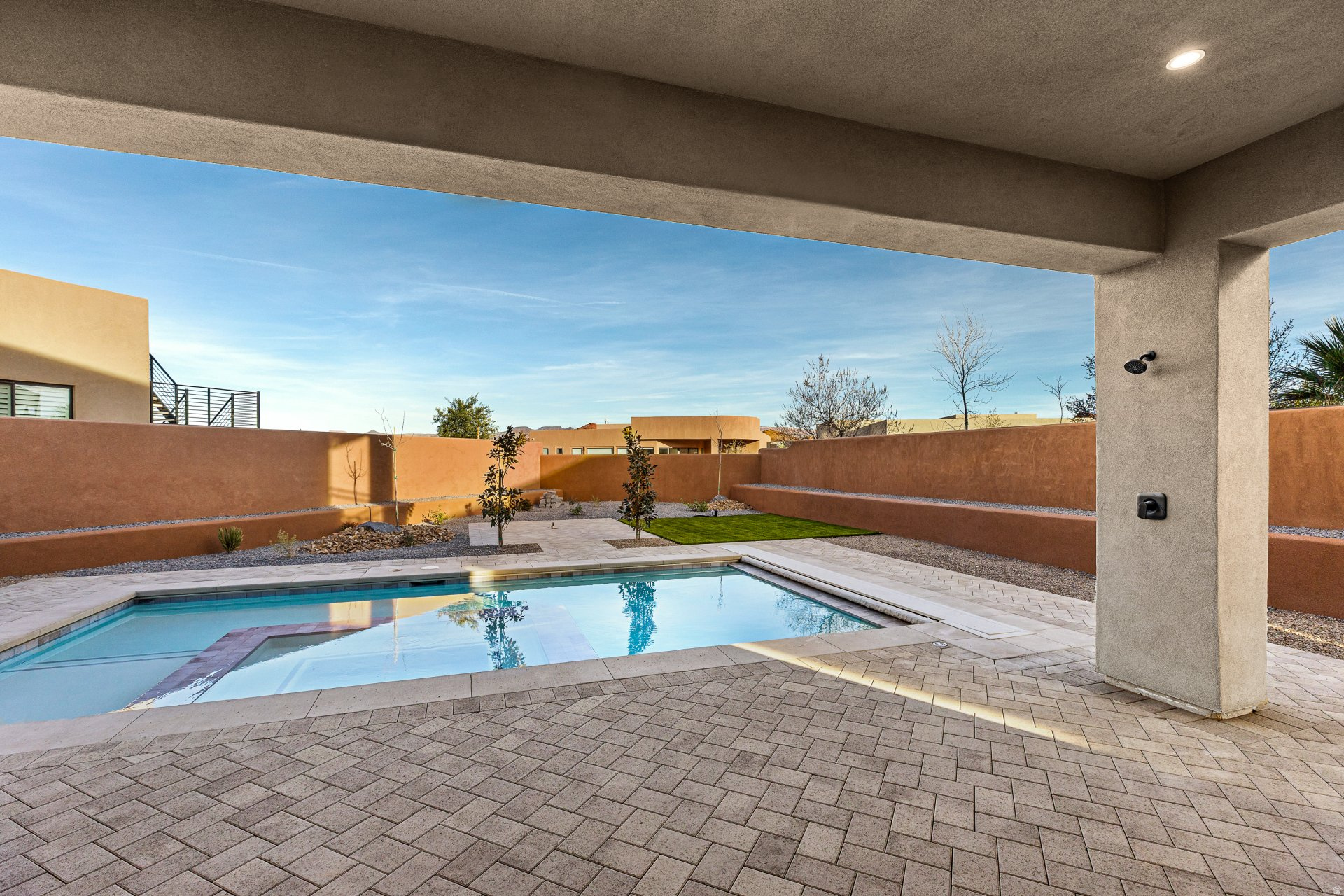main property photo 36