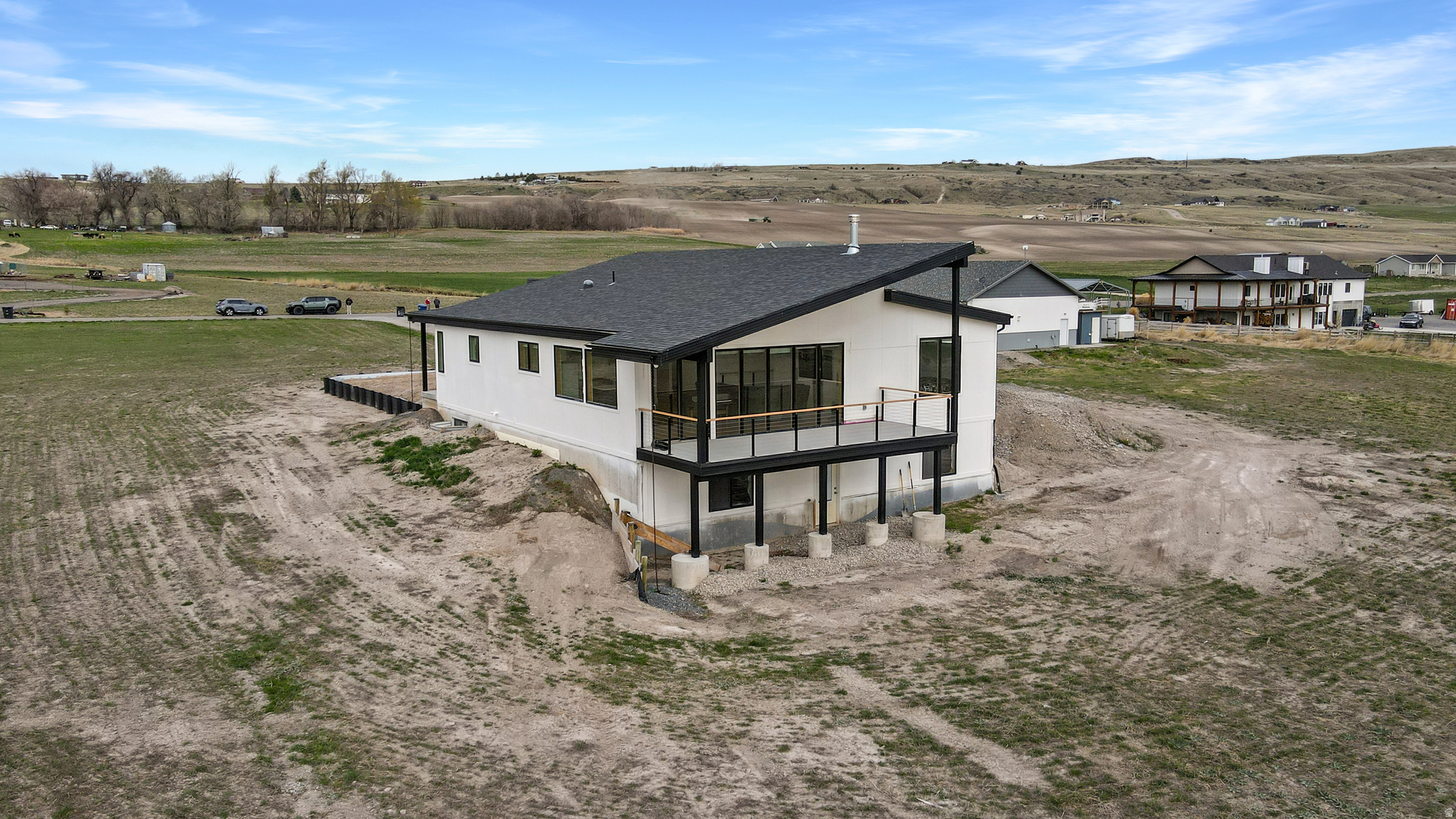 main property photo 45