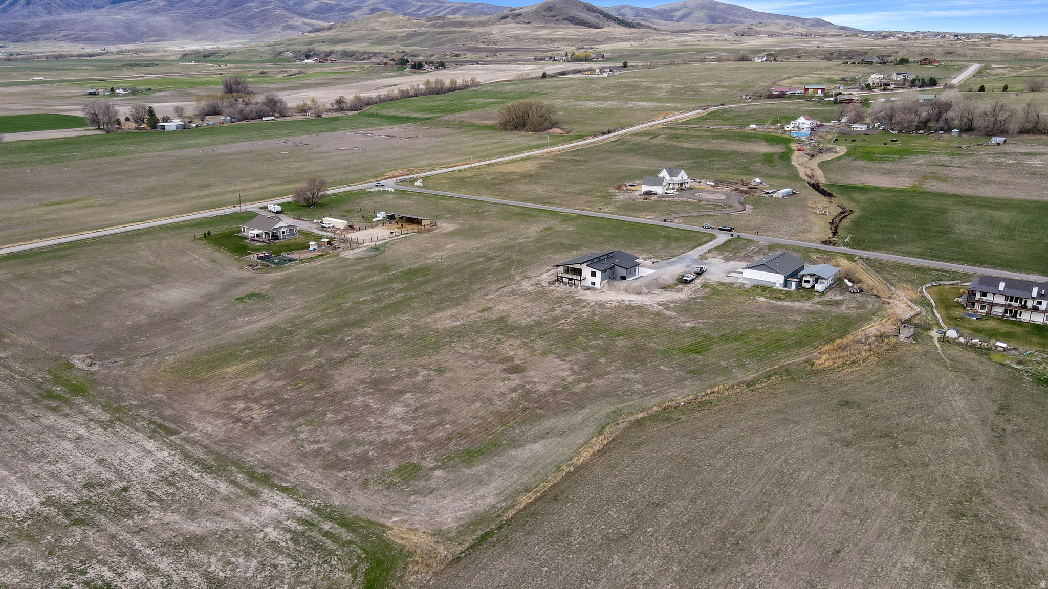 main property photo 60
