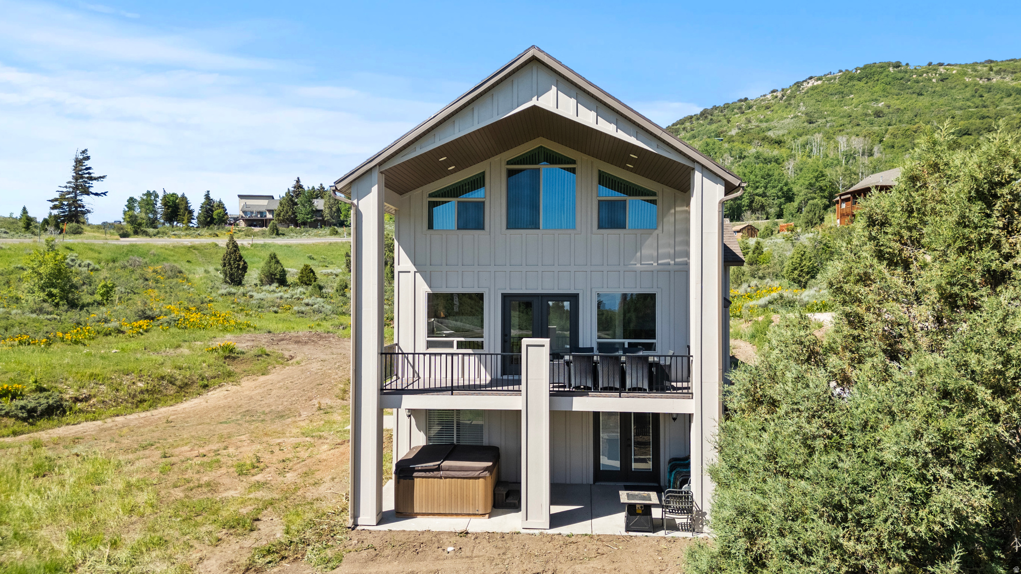 main property photo 33