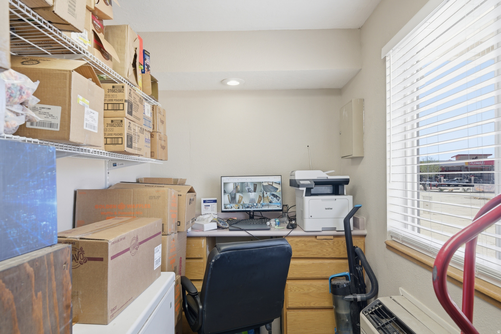 main property photo 26