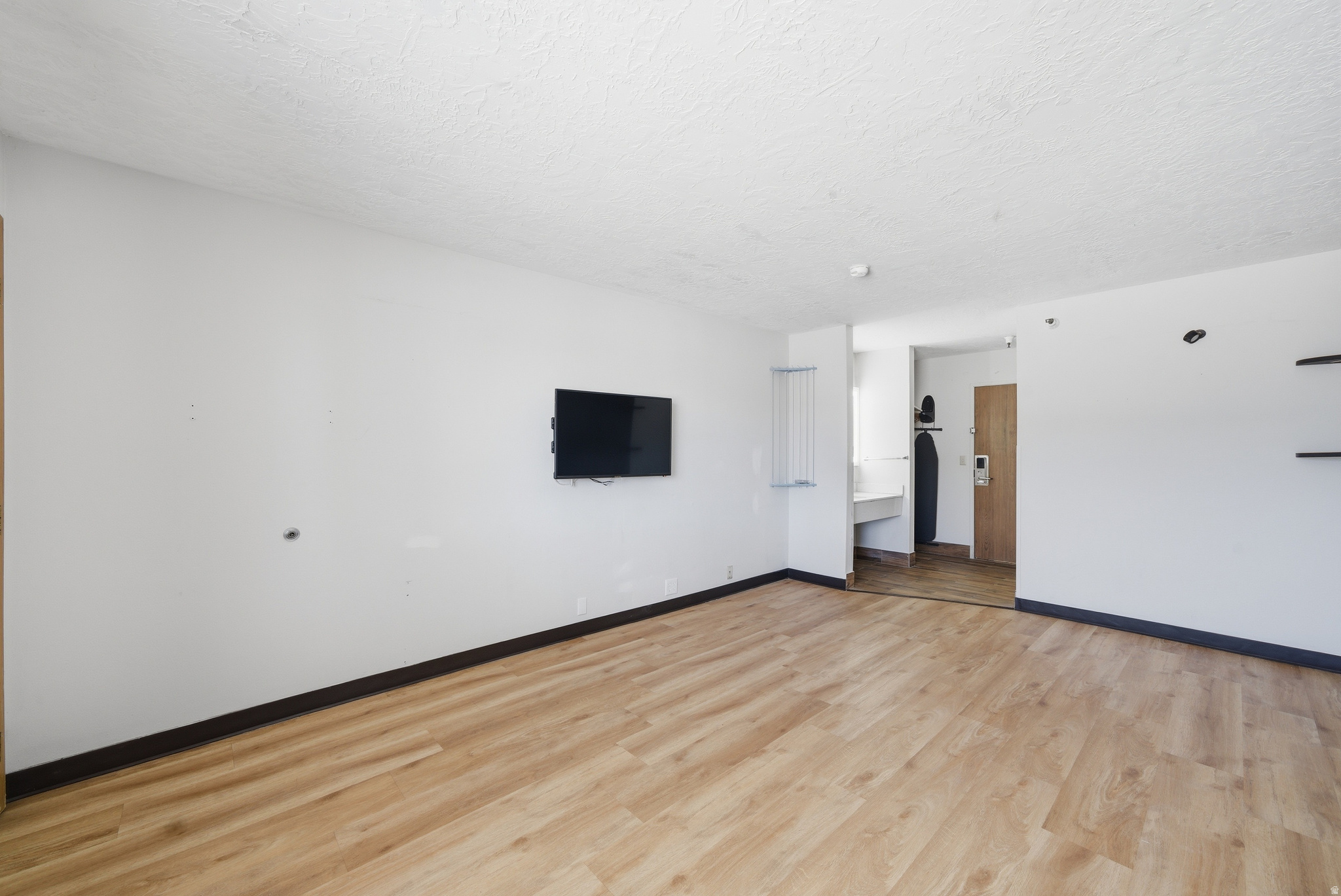main property photo 51