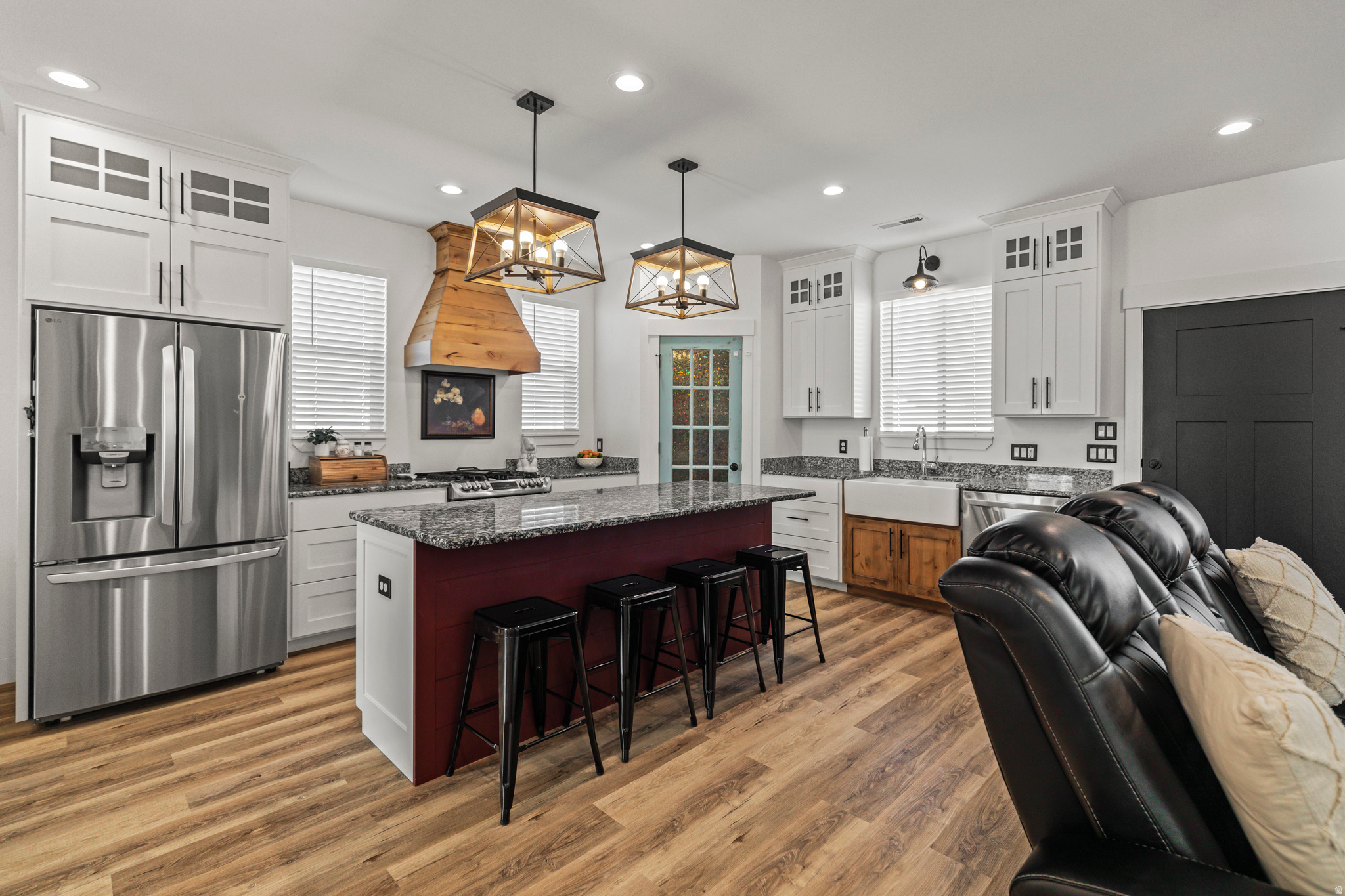 main property photo 22