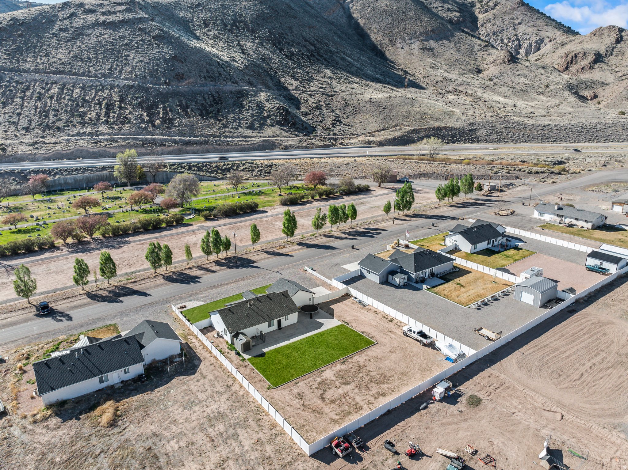 main property photo 37