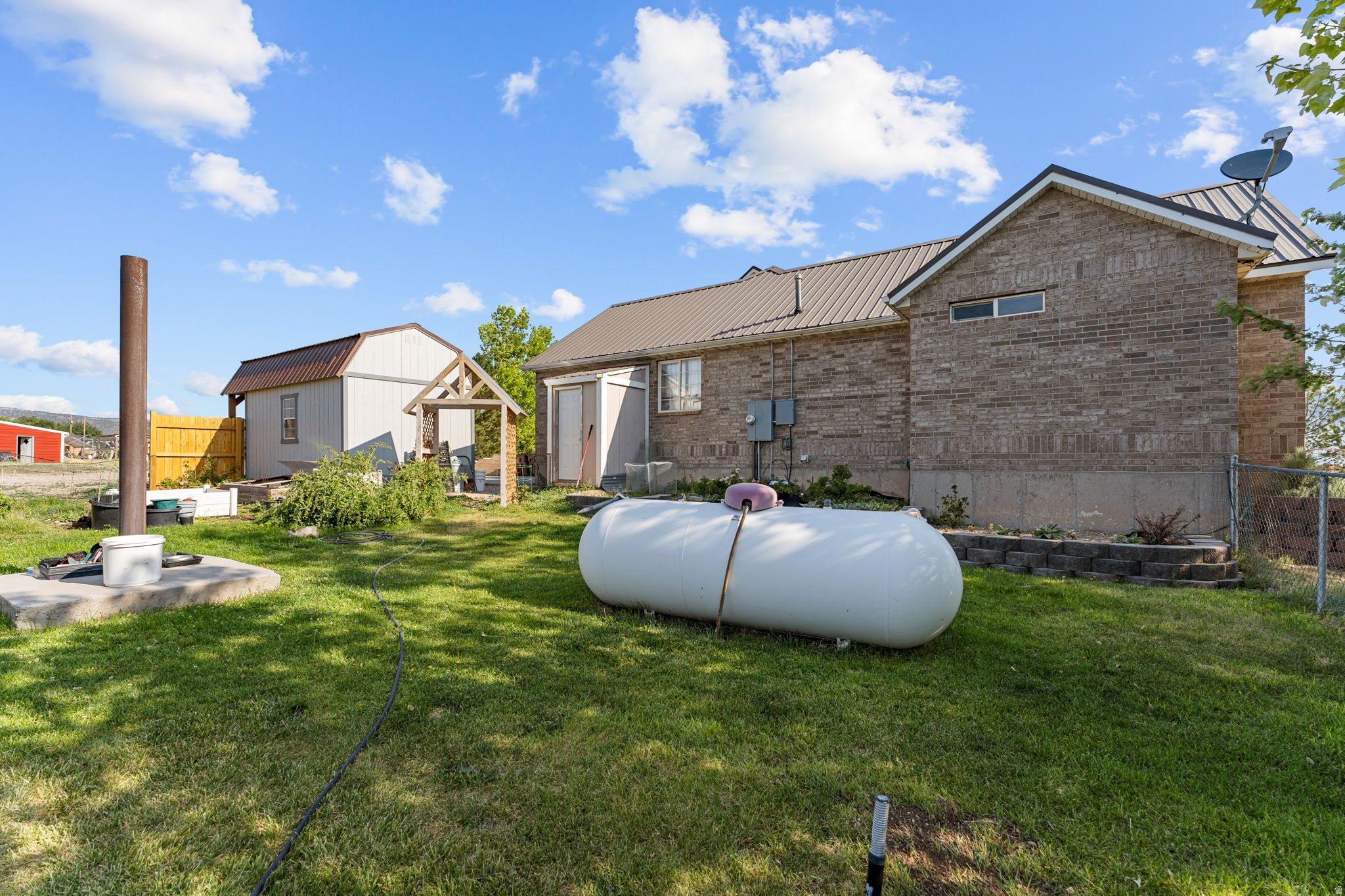 main property photo 78