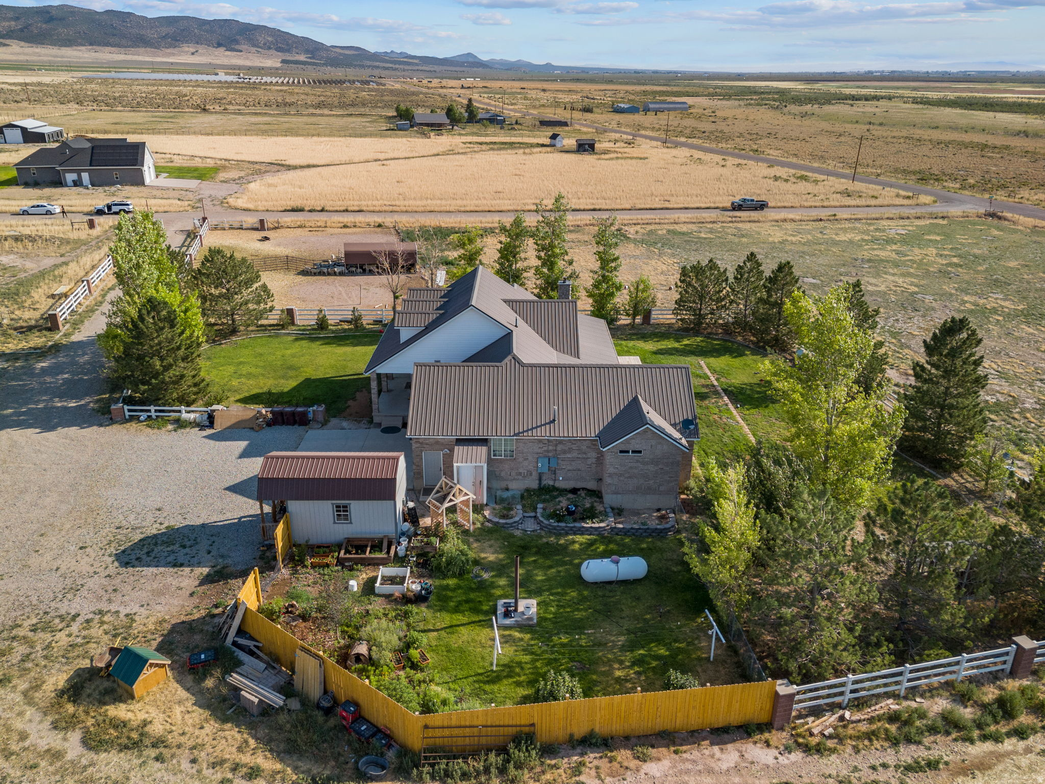 main property photo 9