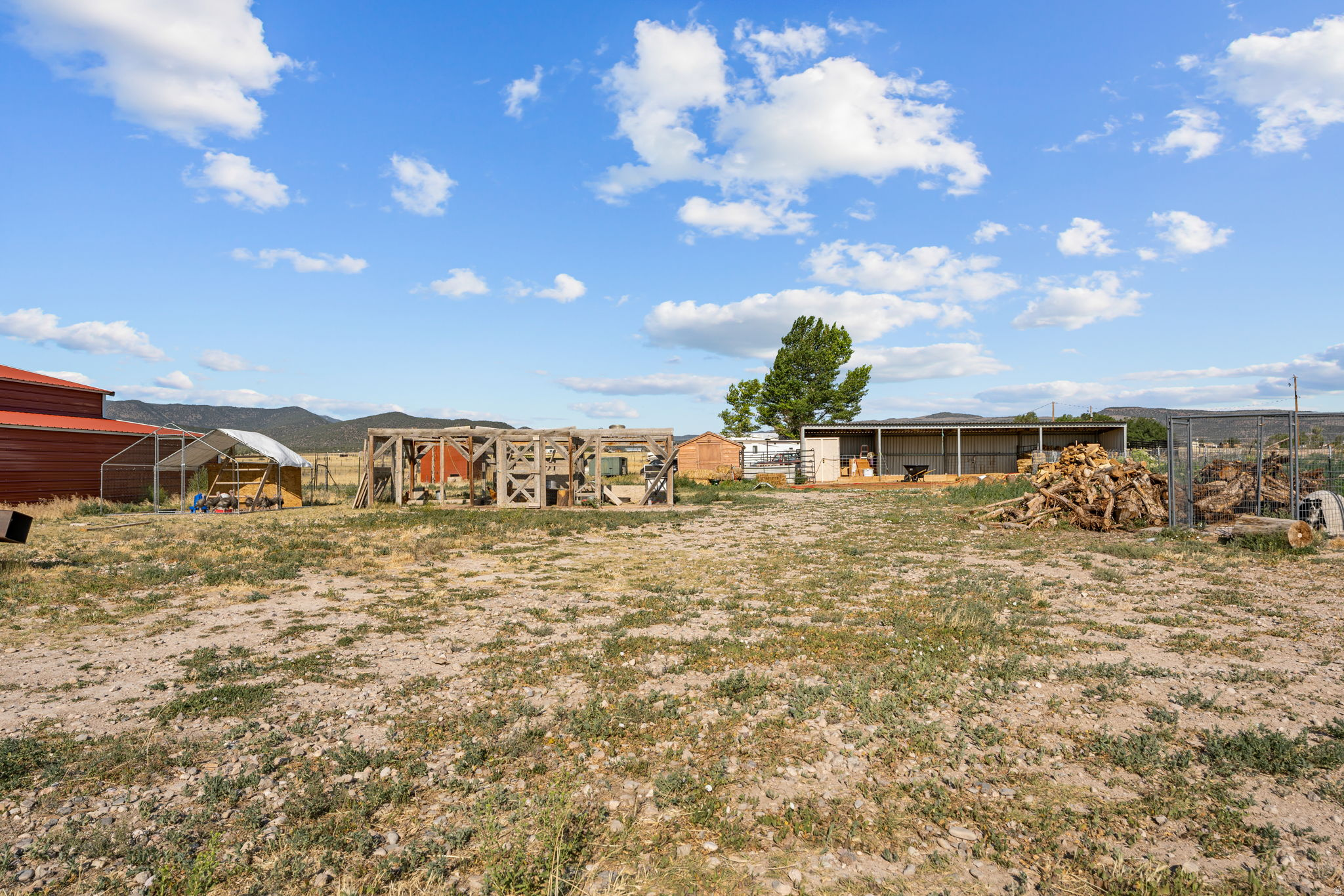 main property photo 94