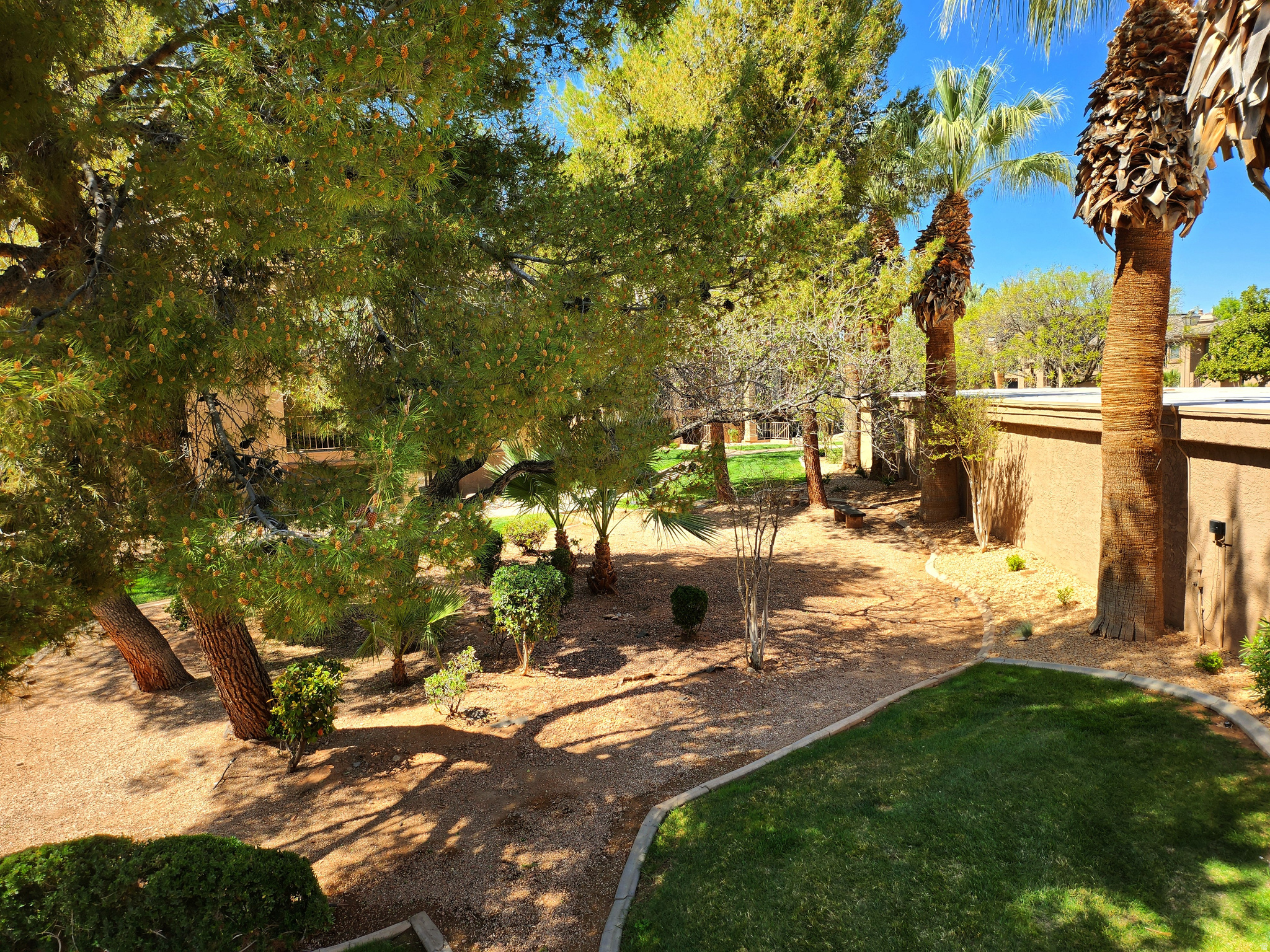 main property photo 14