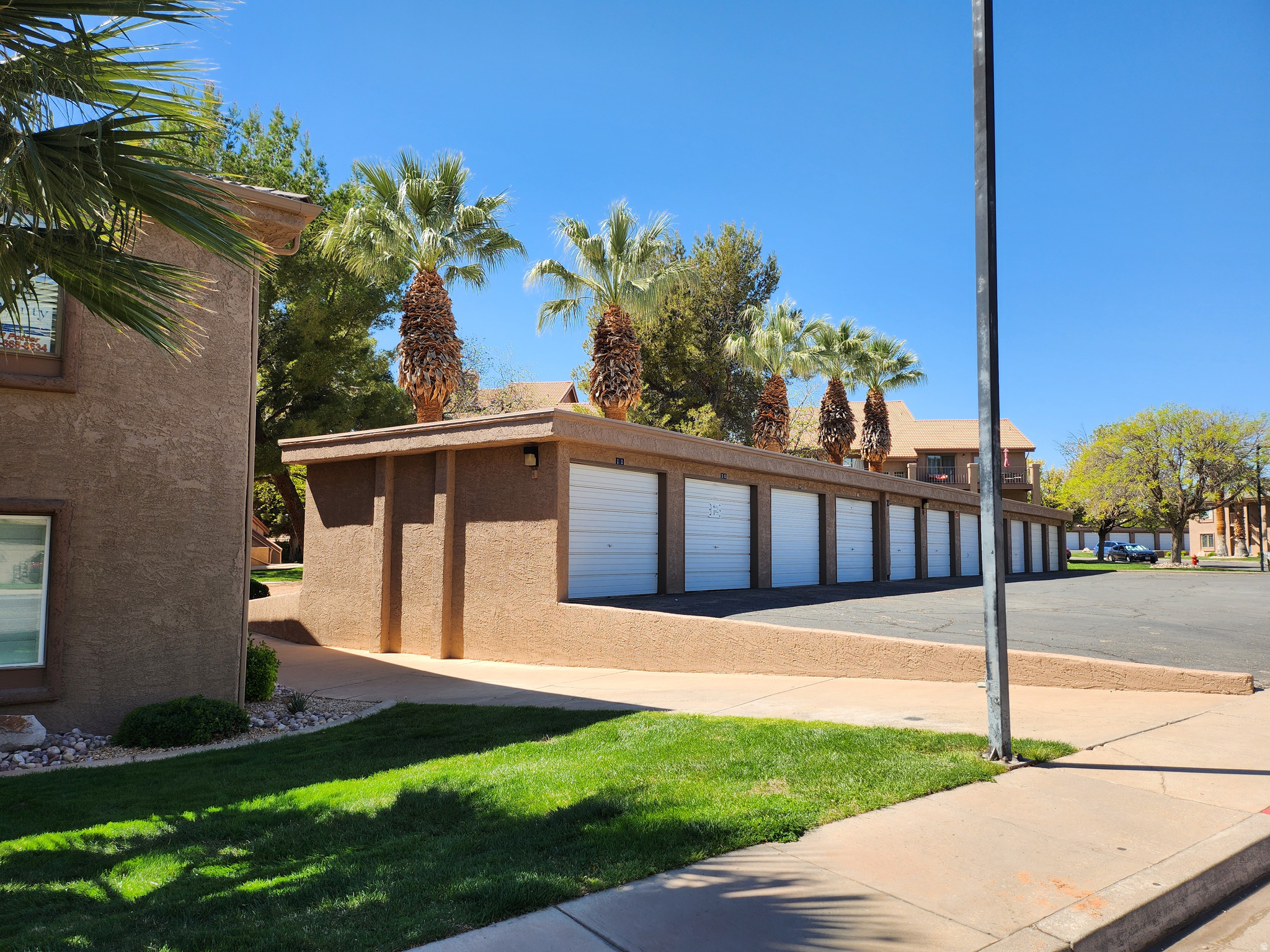 main property photo 16