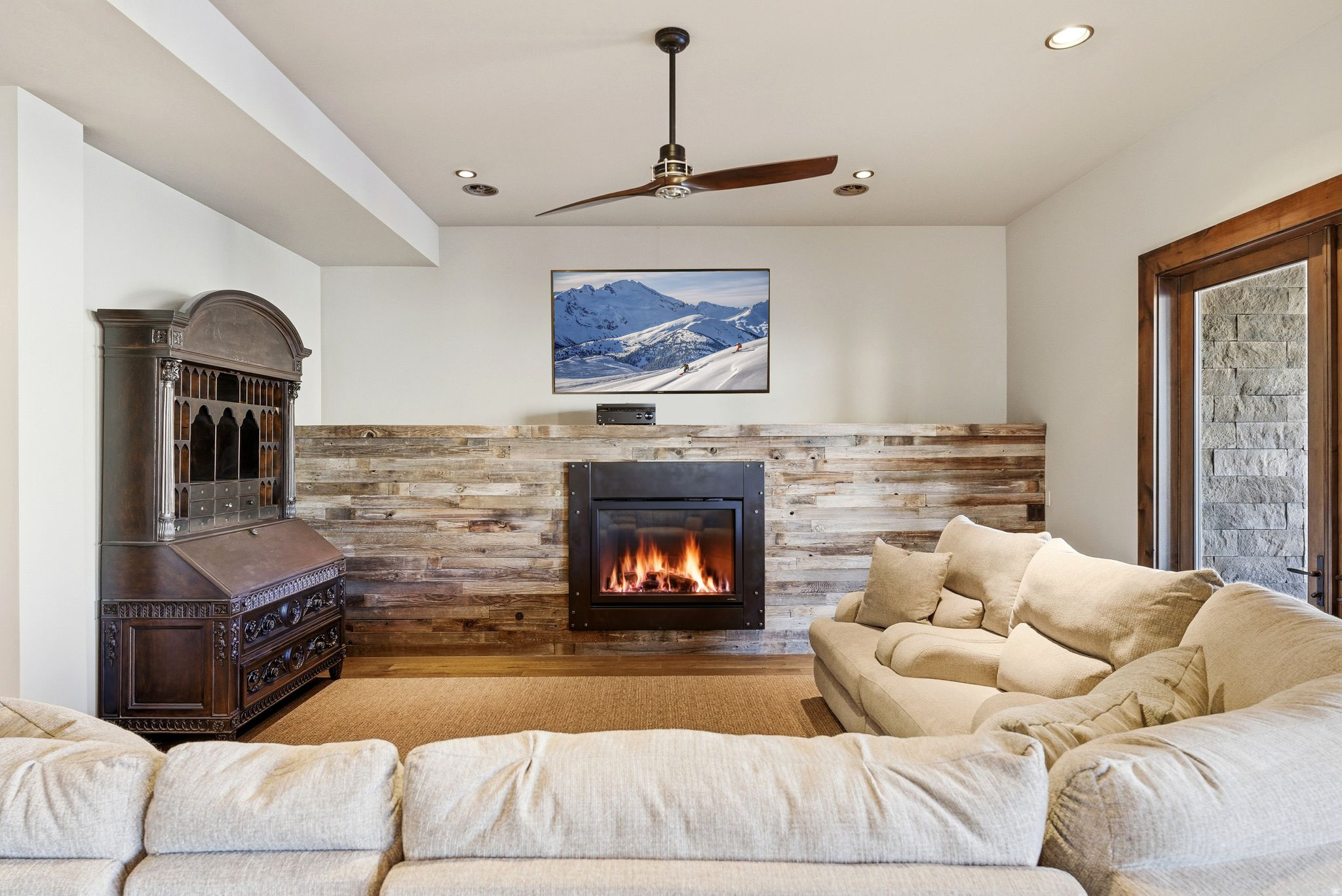 main property photo 56