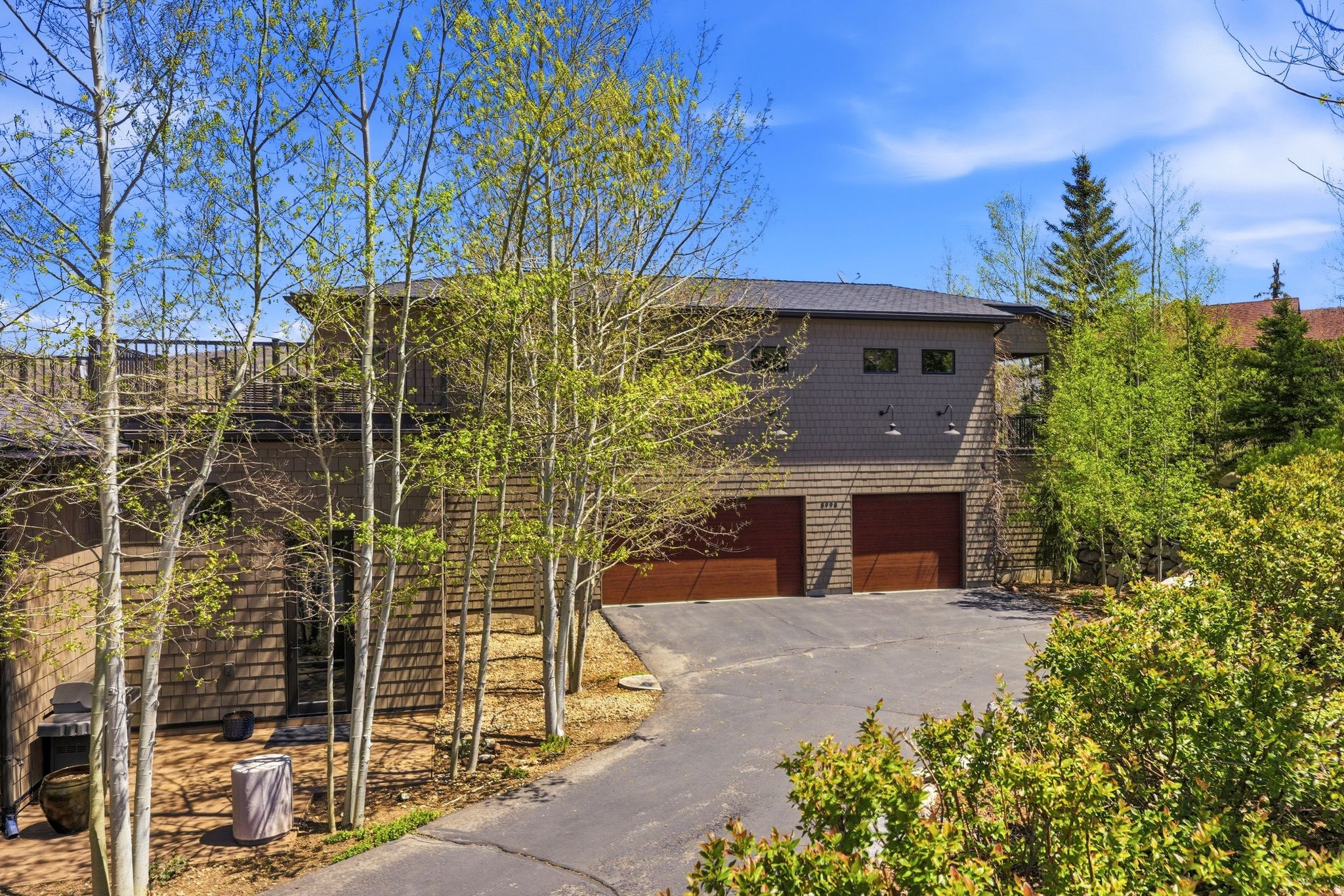 main property photo 76