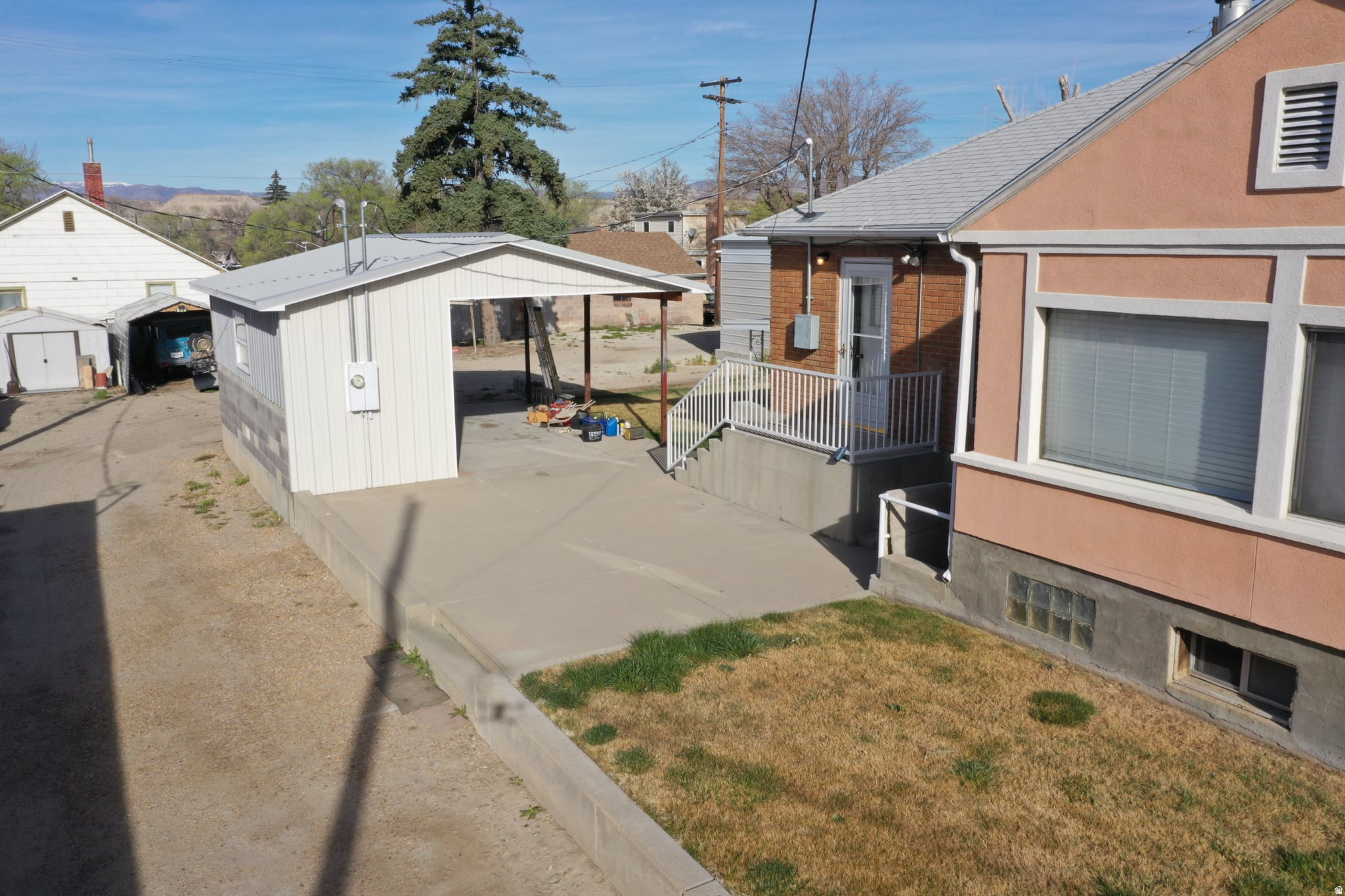 main property photo 6