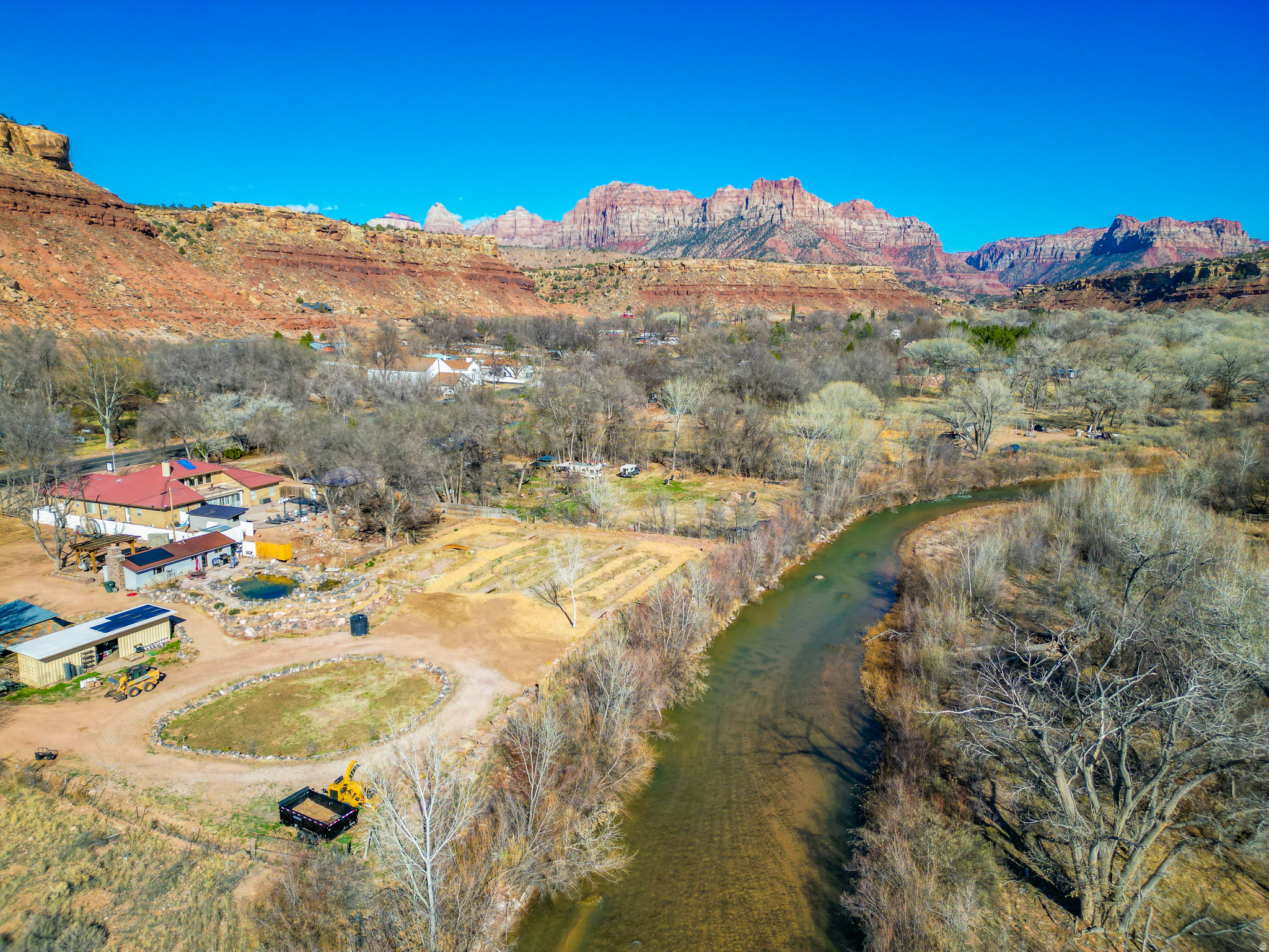main property photo 16