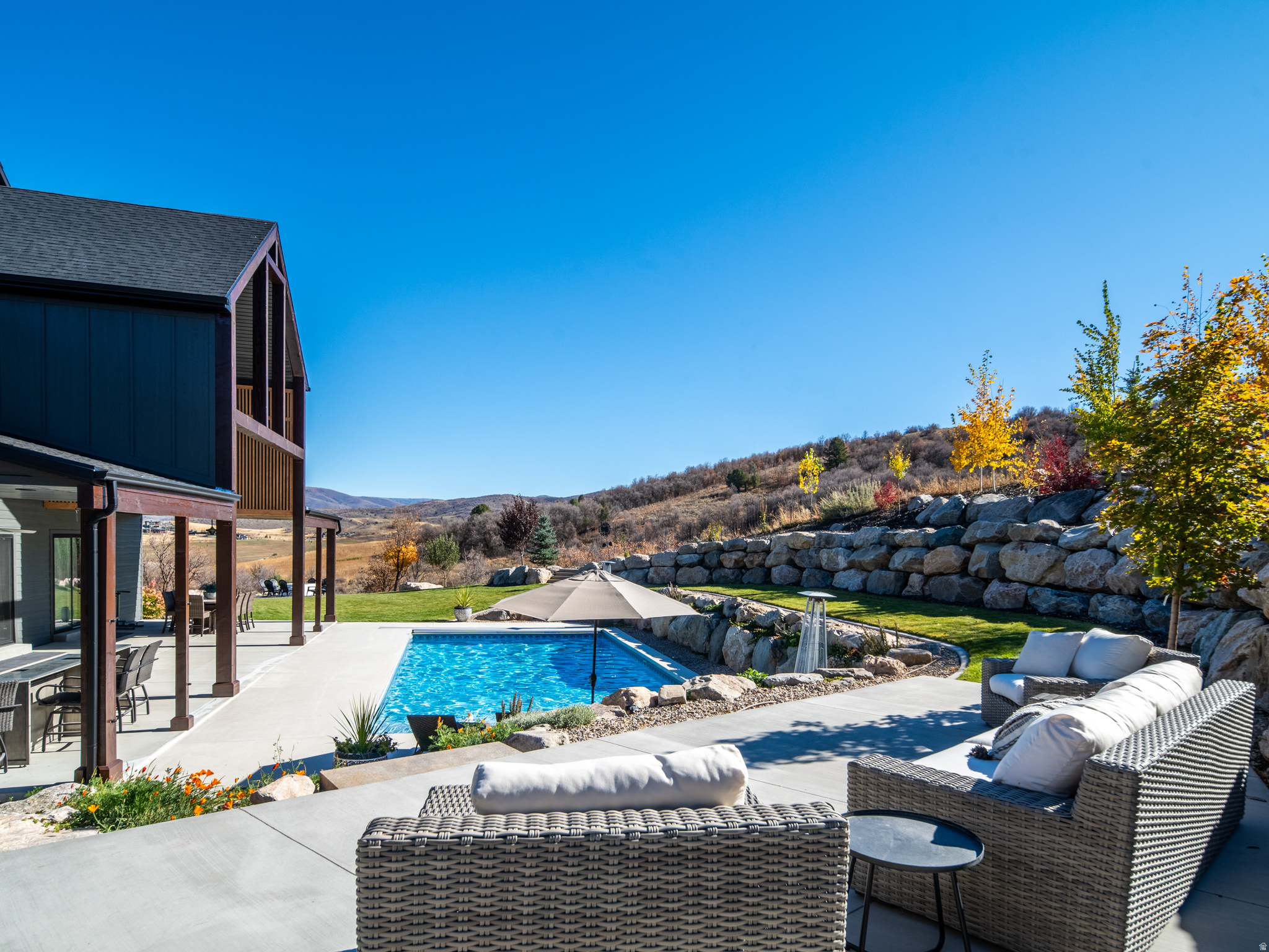 main property photo 60