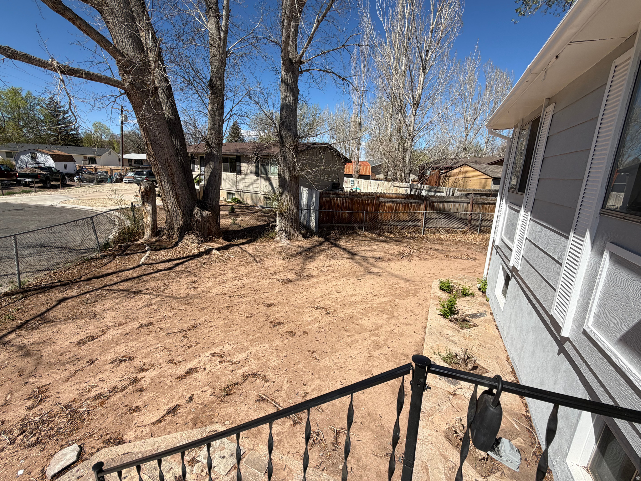 main property photo 31