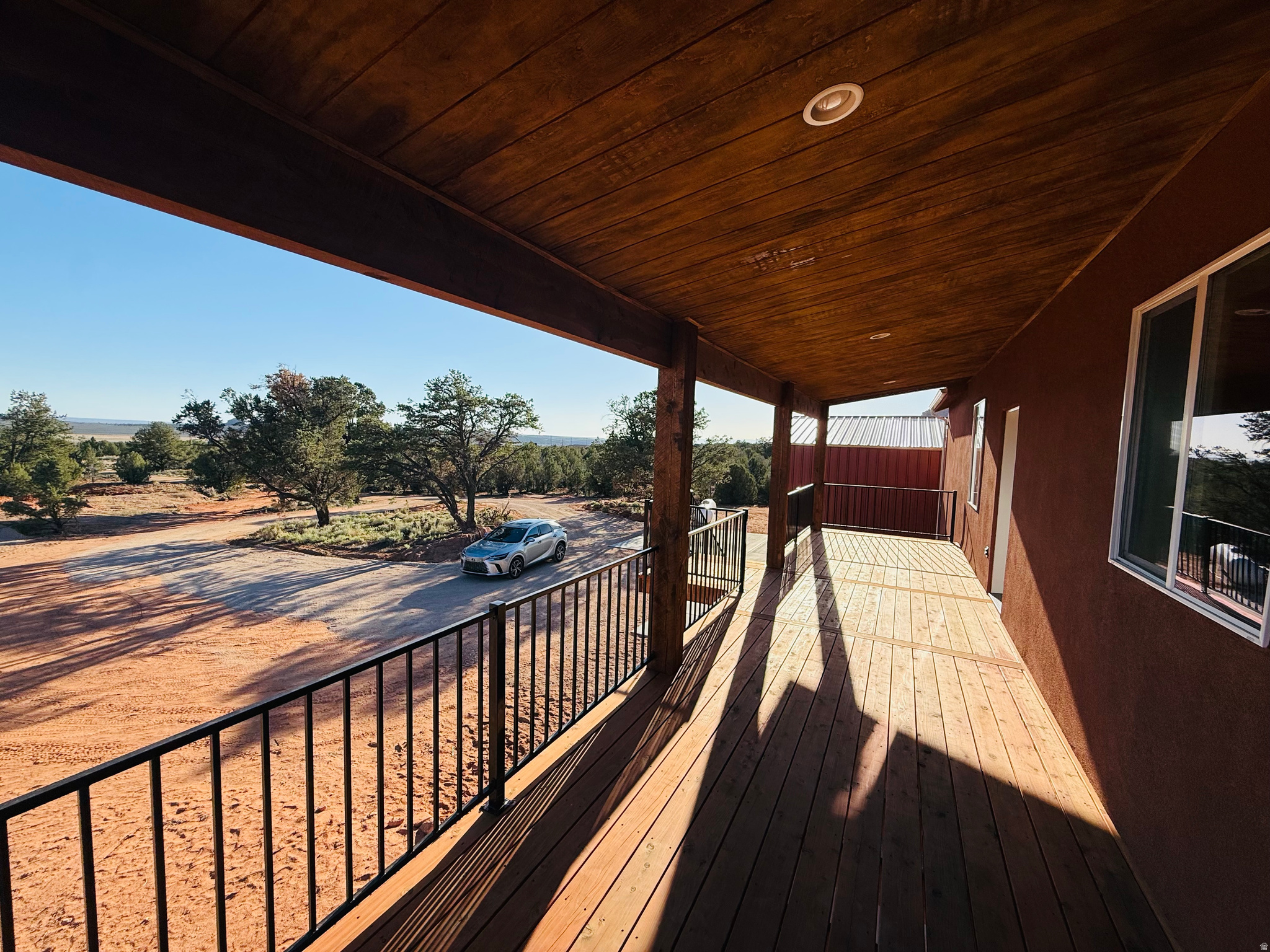main property photo 28