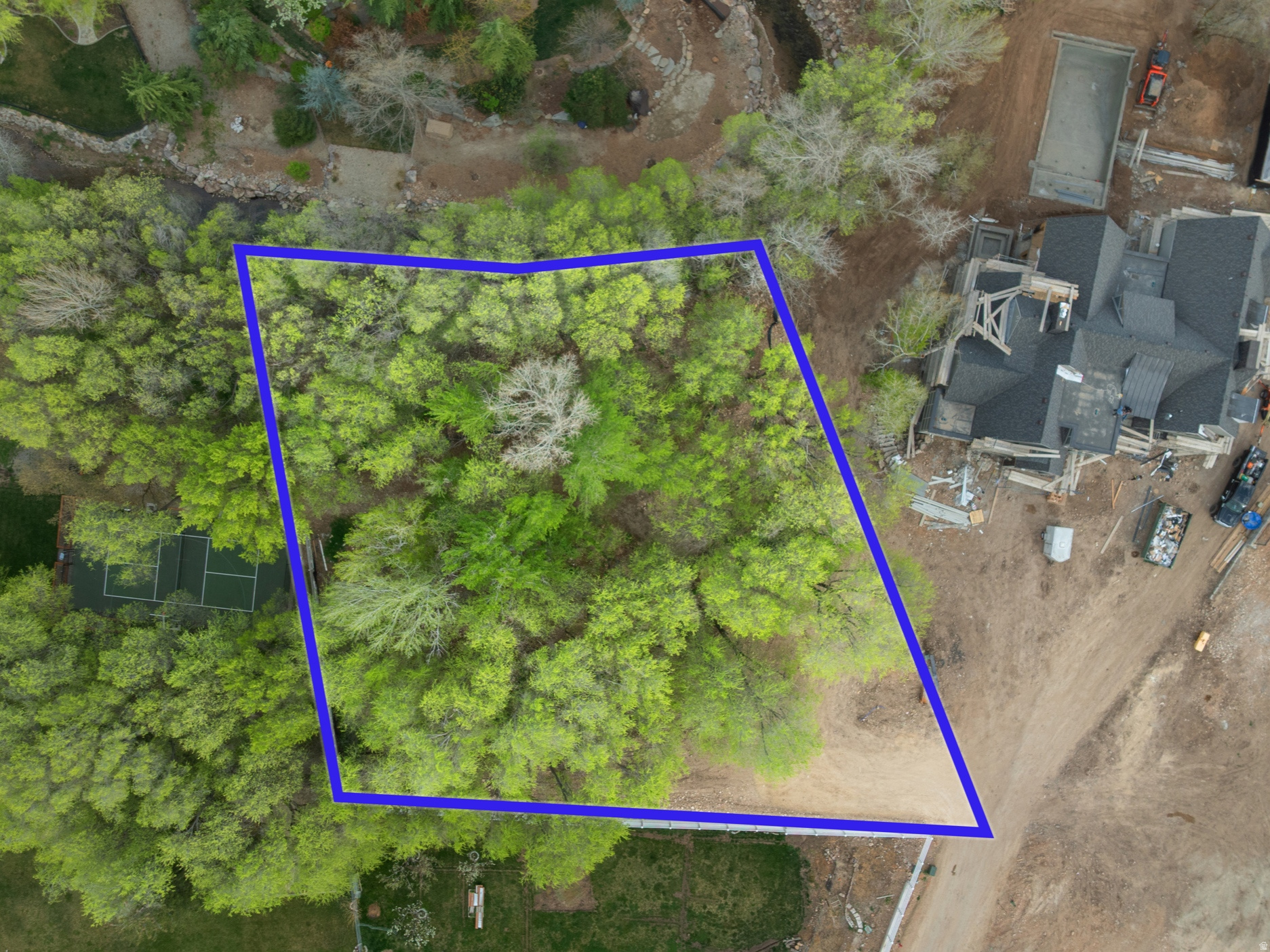 main property photo 8