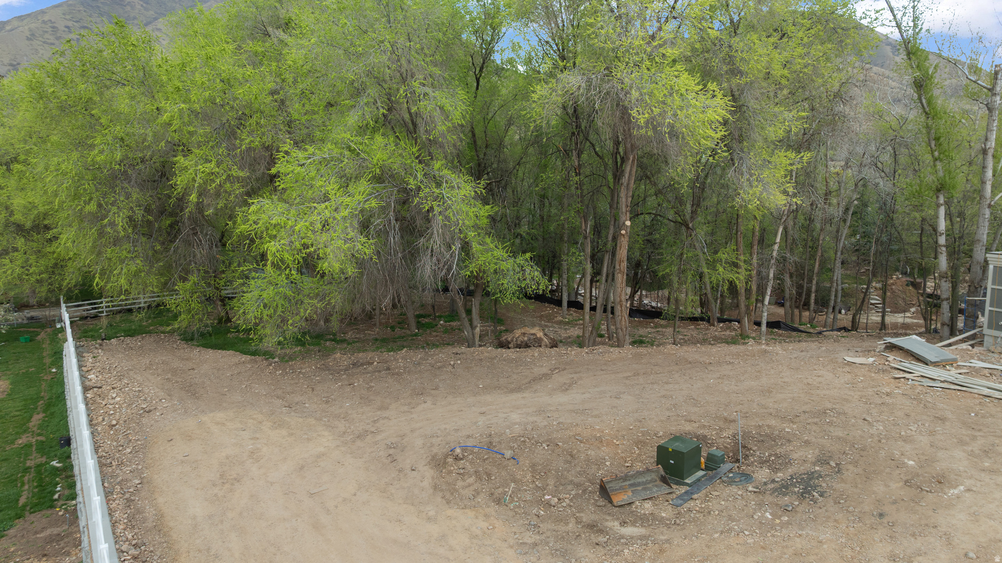 main property photo 9