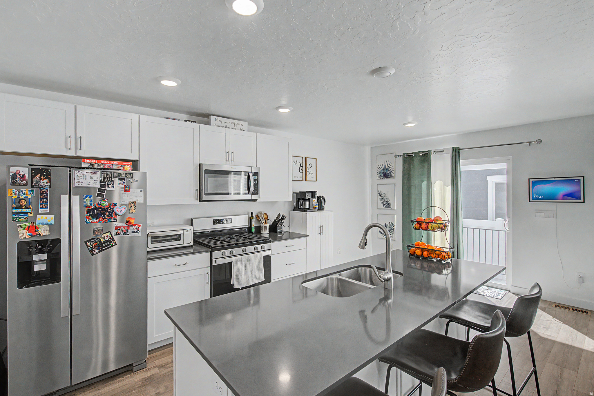 main property photo 11
