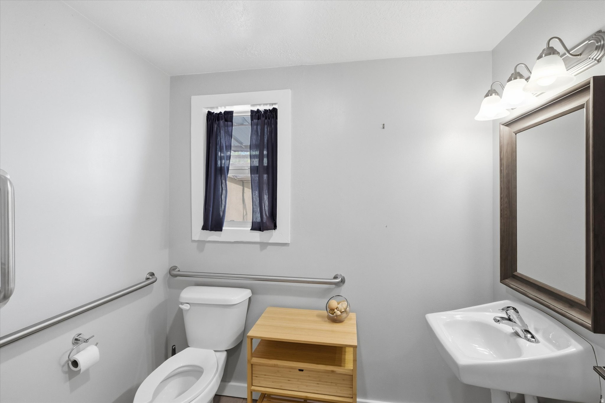 main property photo 11